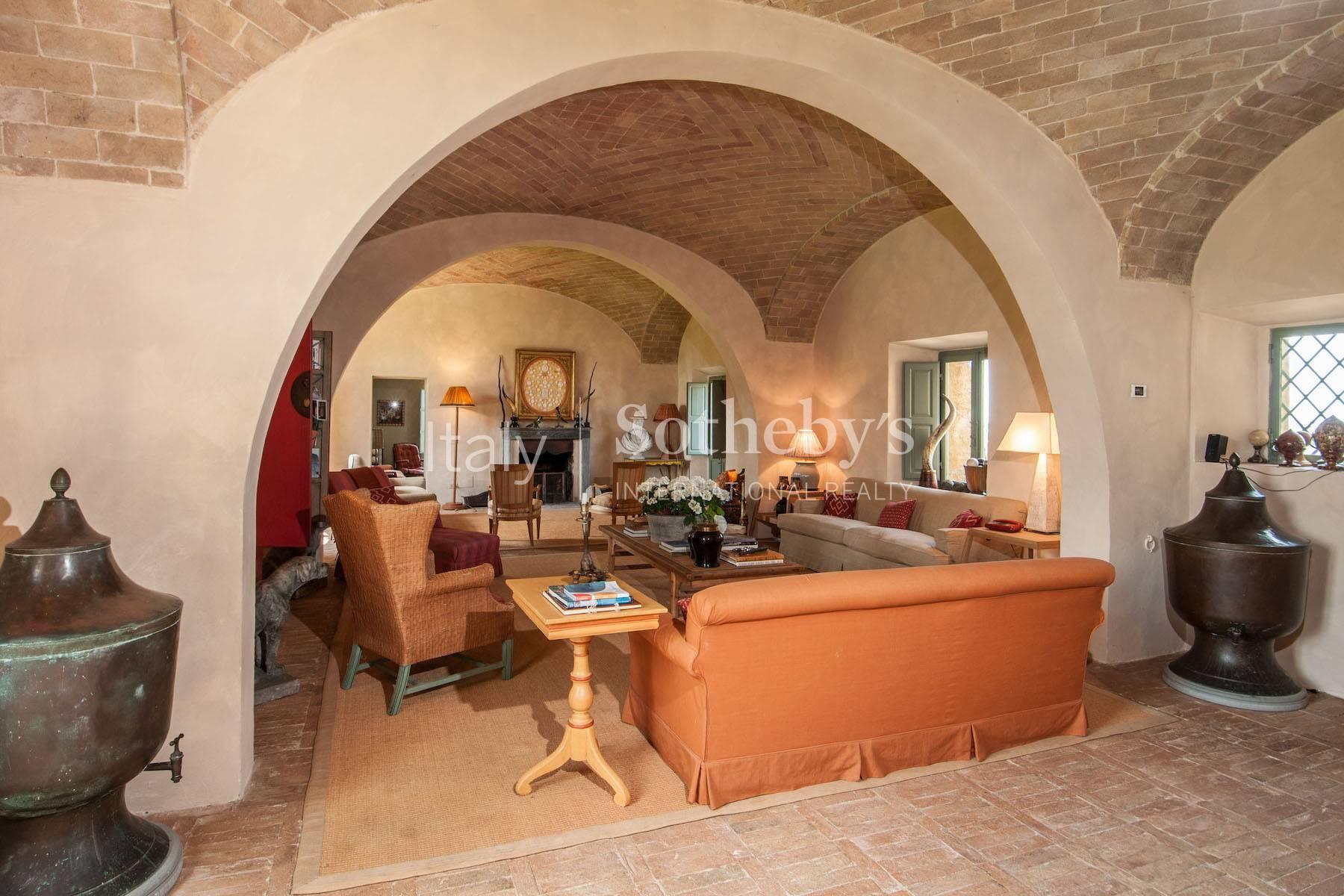 A charming Tuscan villa in the heart of Montalcino - 9