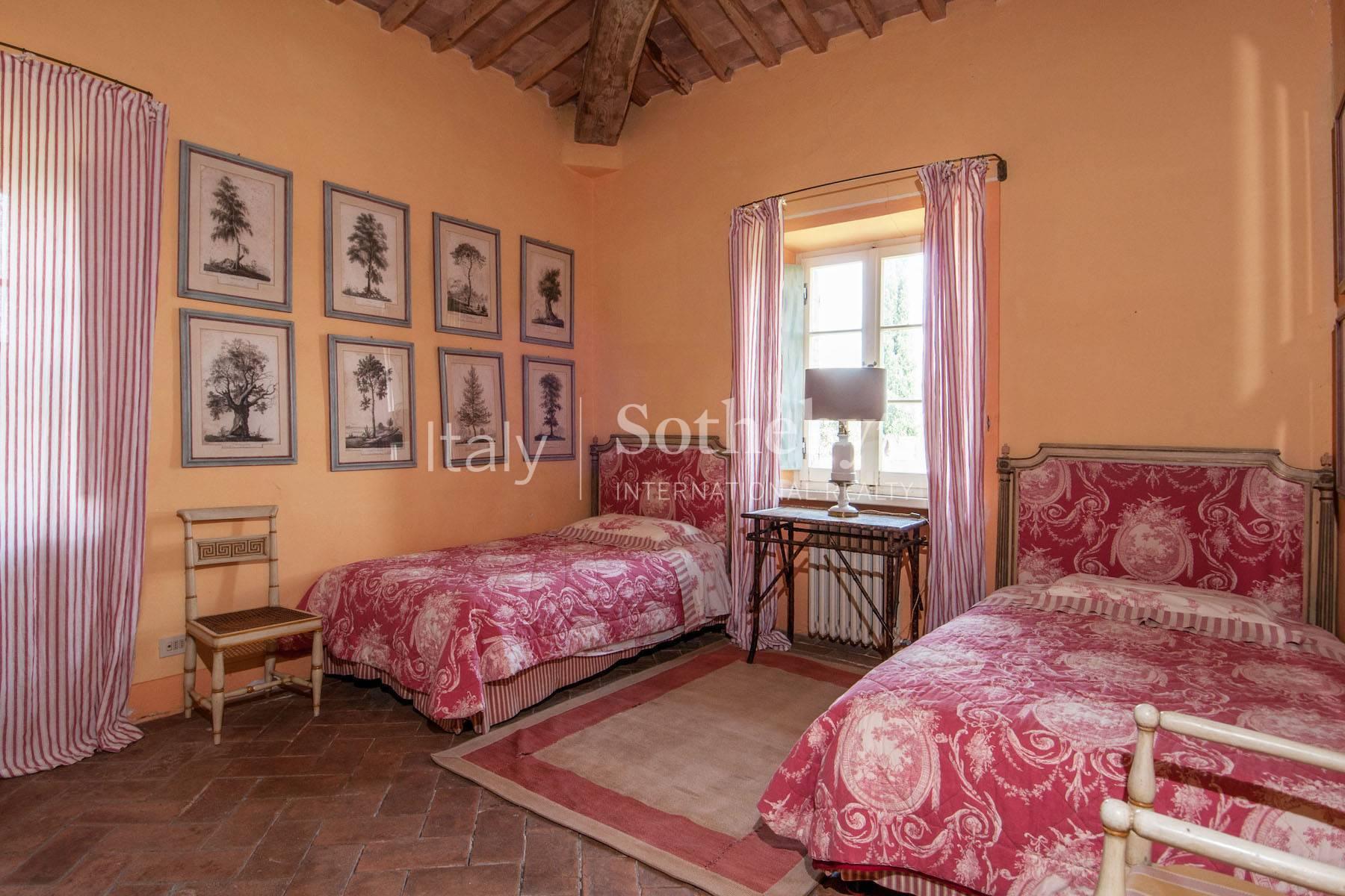 A charming Tuscan villa in the heart of Montalcino - 17