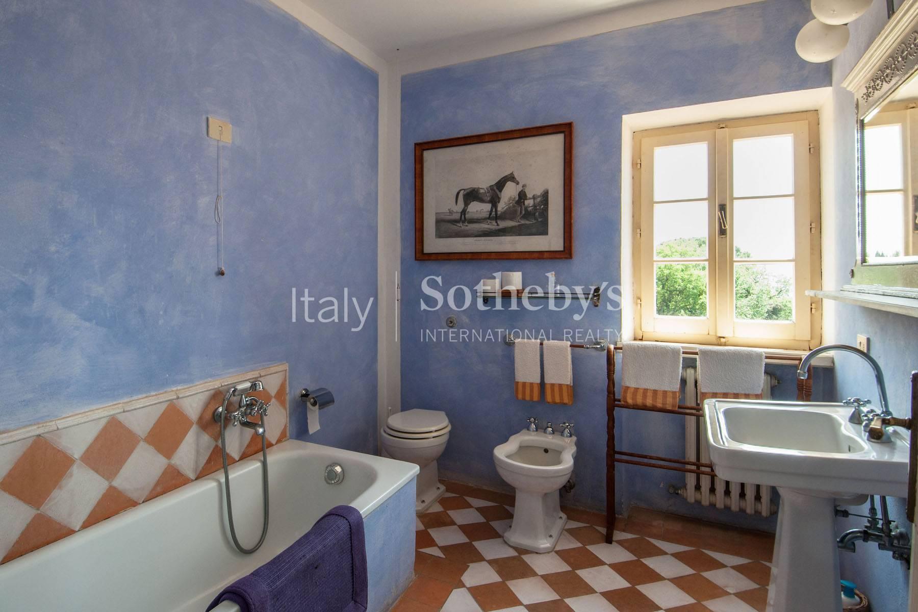 A charming Tuscan villa in the heart of Montalcino - 21