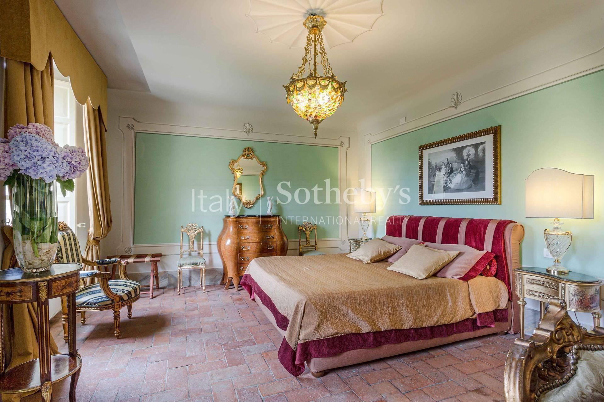 A historical villa surrounded by hill-terraced olive groves - 25