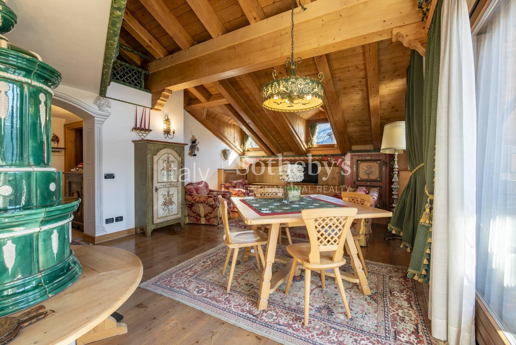 Penthouse with terrace in the heart of Cortina d'Ampezzo - 3