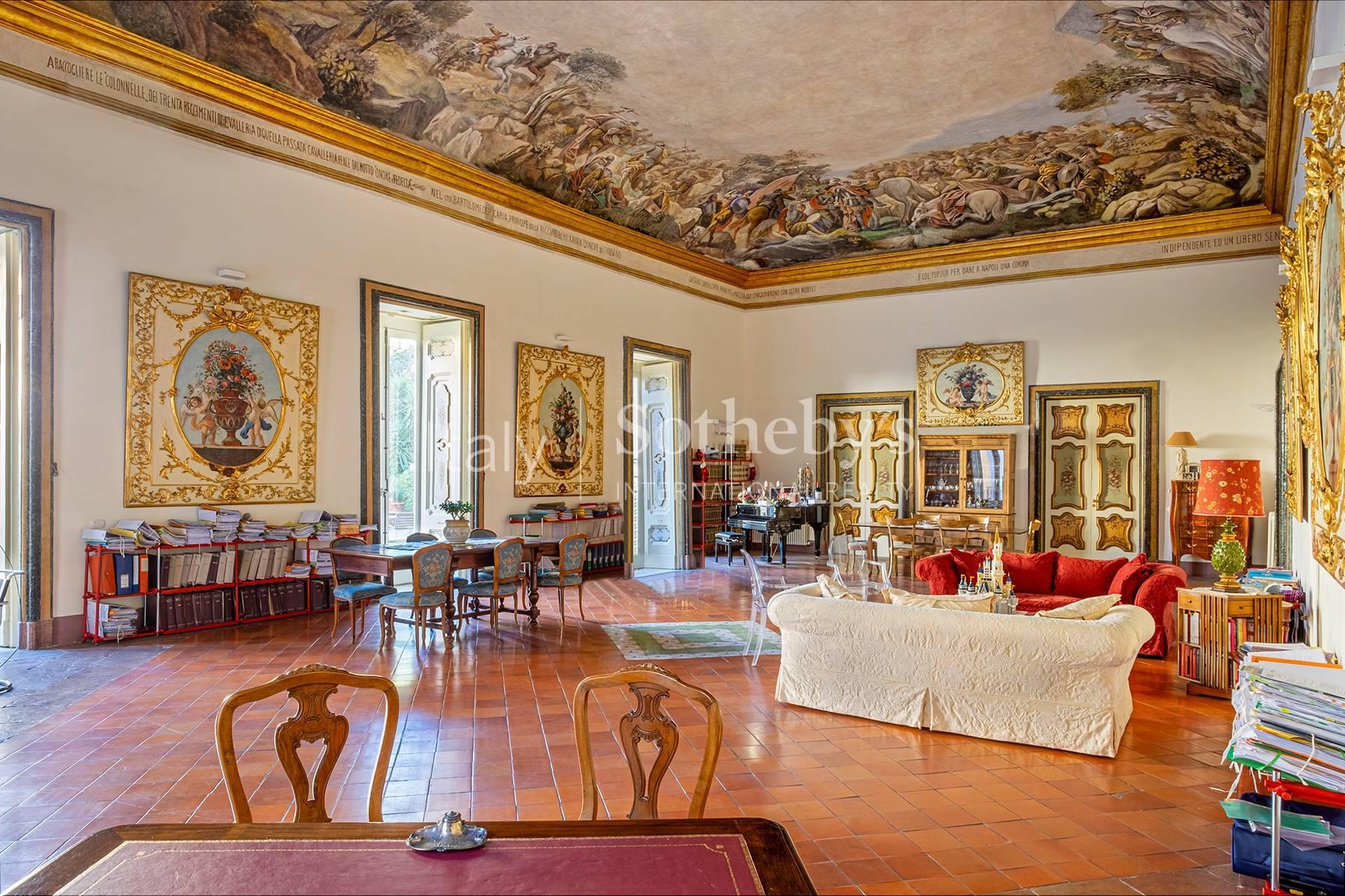Monumental Renaissance mansion in the Naples historical center - 6