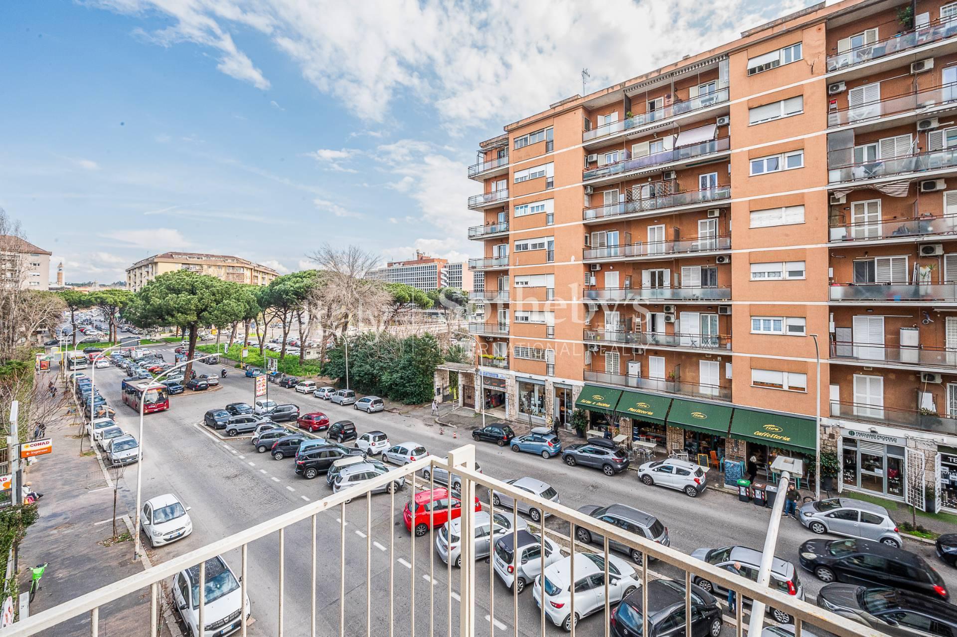 Luminoso appartamento con affacci nel verde, in vendita, Roma | Sotheby’s Realty Italy - 14
