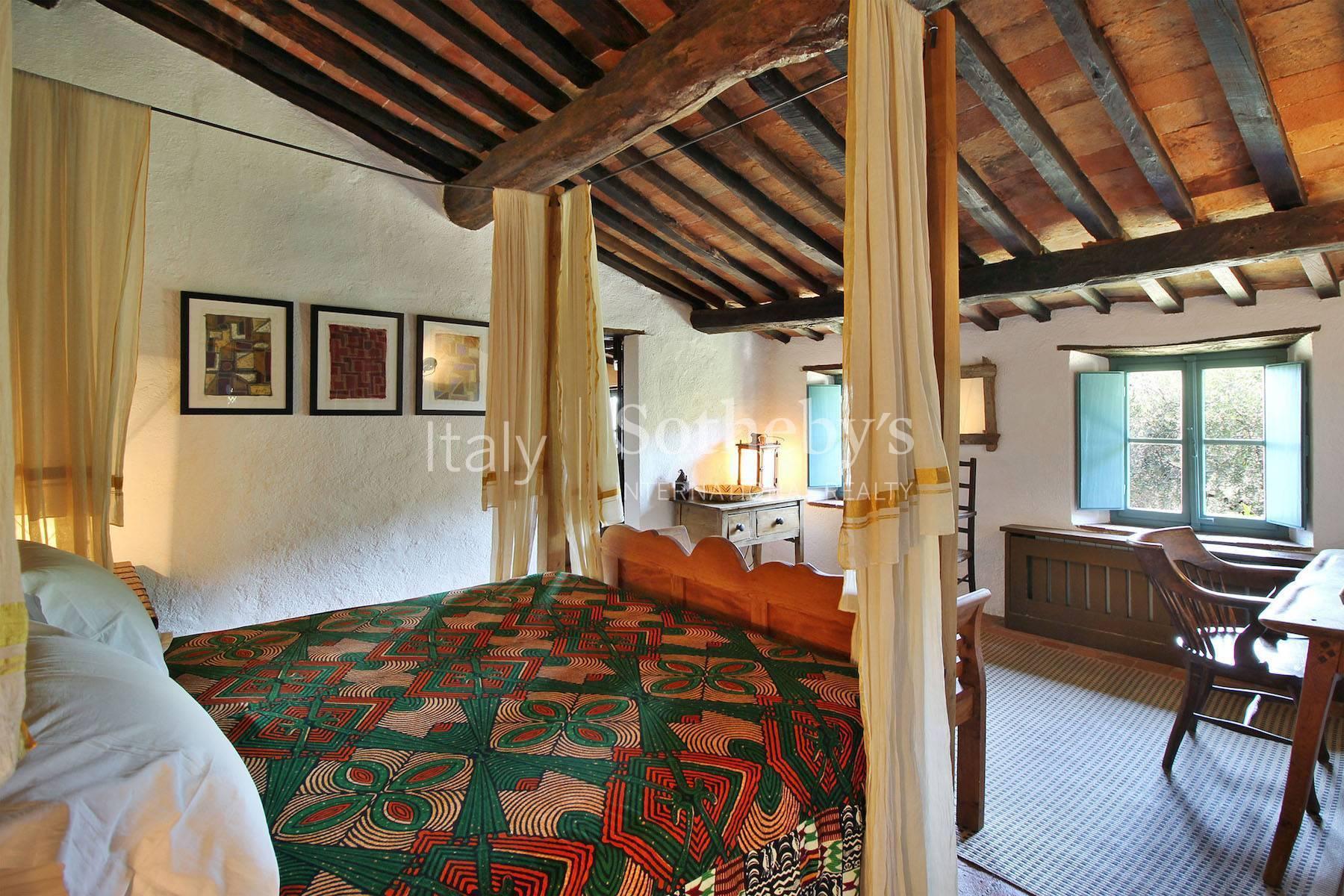 An exceptional property with a view of the Apuan Alps - 16