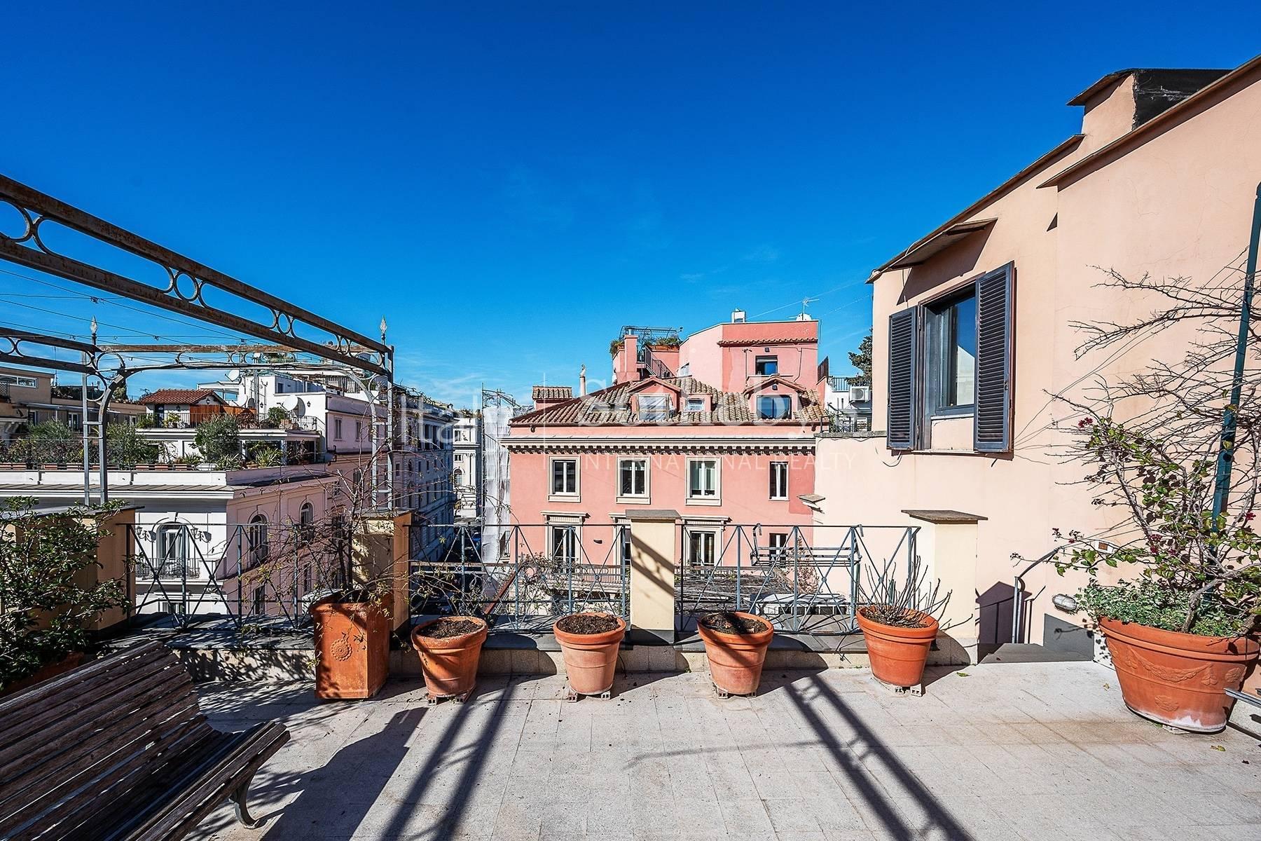 Splendido attico con terrazze nel centro storico di Roma, in vendita, Roma | Sotheby’s Realty Italy - 19