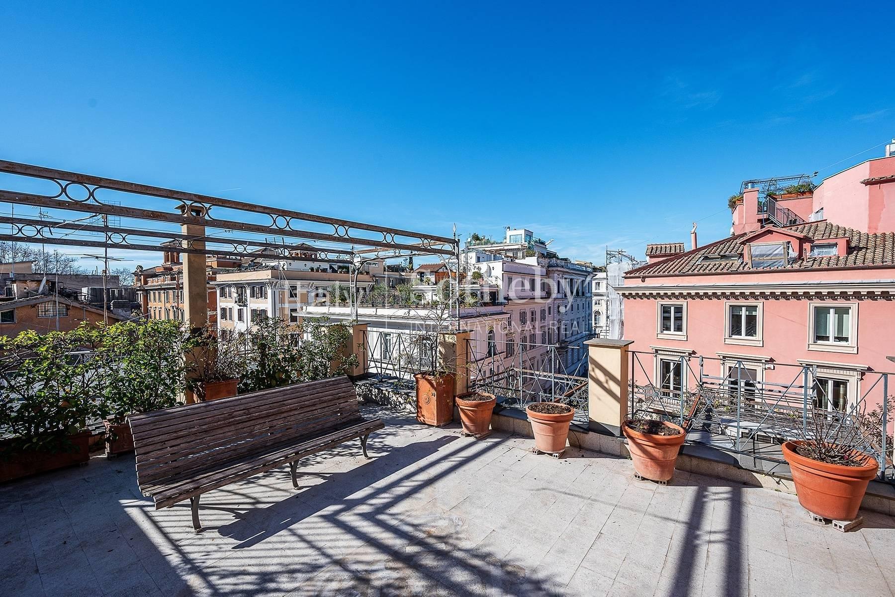 Splendido attico con terrazze nel centro storico di Roma, in vendita, Roma | Sotheby’s Realty Italy - 17
