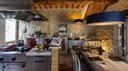 Storica tenuta di lusso a Greve con vista mozzafiato, in vendita, Greve in Chianti | Sotheby’s Realty Italy - 7