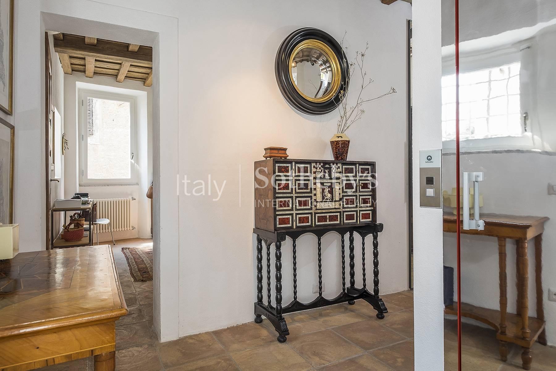 Palazzetto di charme con vista sul Colosseo, in vendita, Roma | Sotheby’s Realty Italy - 13