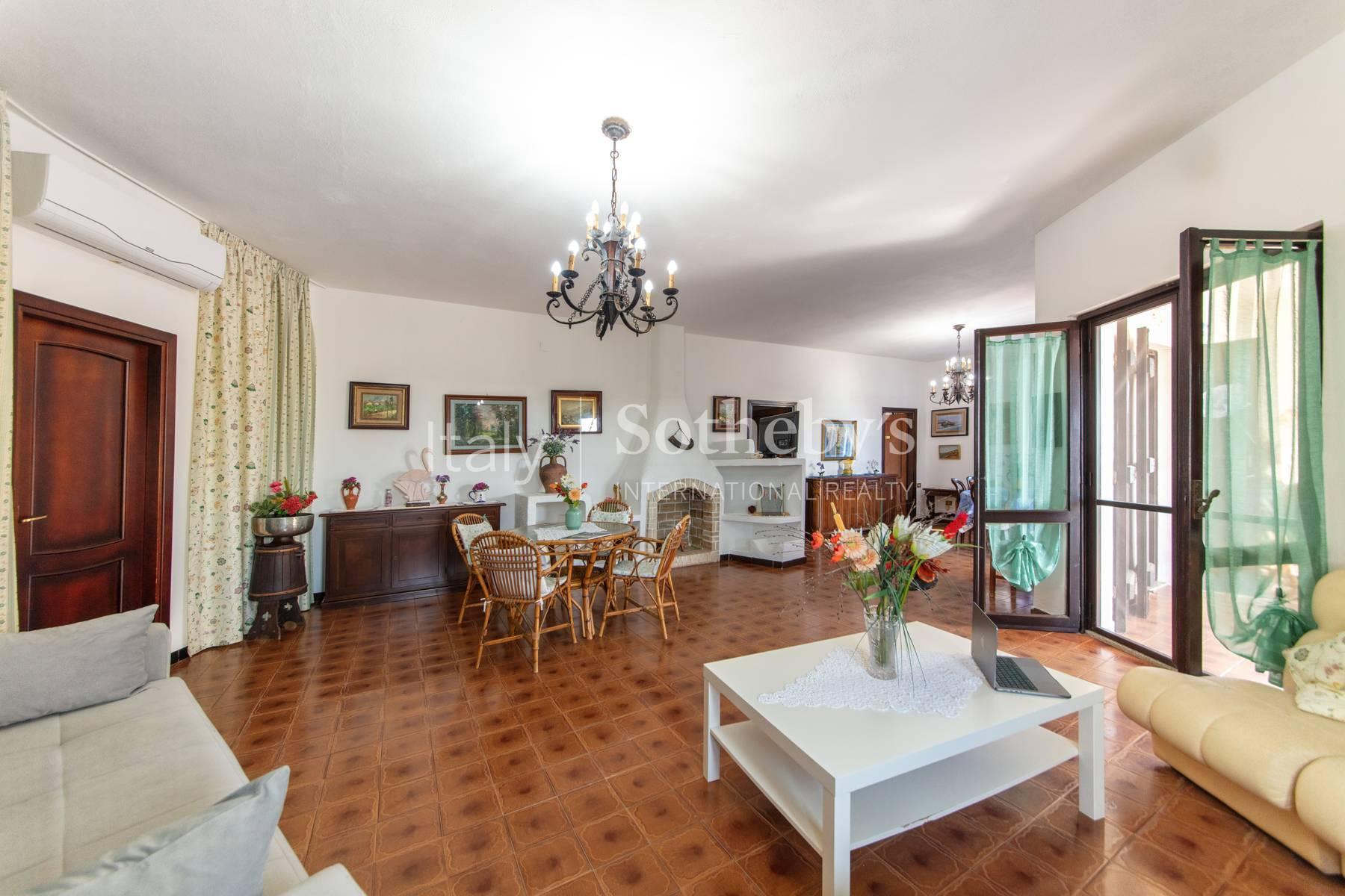 Villa in prima fila sulla spiaggia di Santa Margherita di Pula - 7