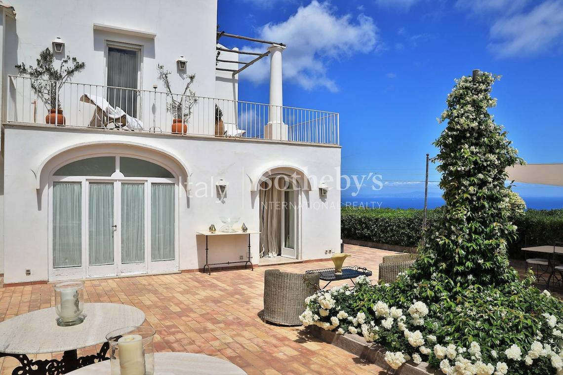 Villa Fiore, Enchanting Villa in Capri Villa For rent Capri Sotheby