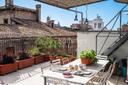 Palazzetto di charme con vista sul Colosseo, in vendita, Roma | Sotheby’s Realty Italy - 5