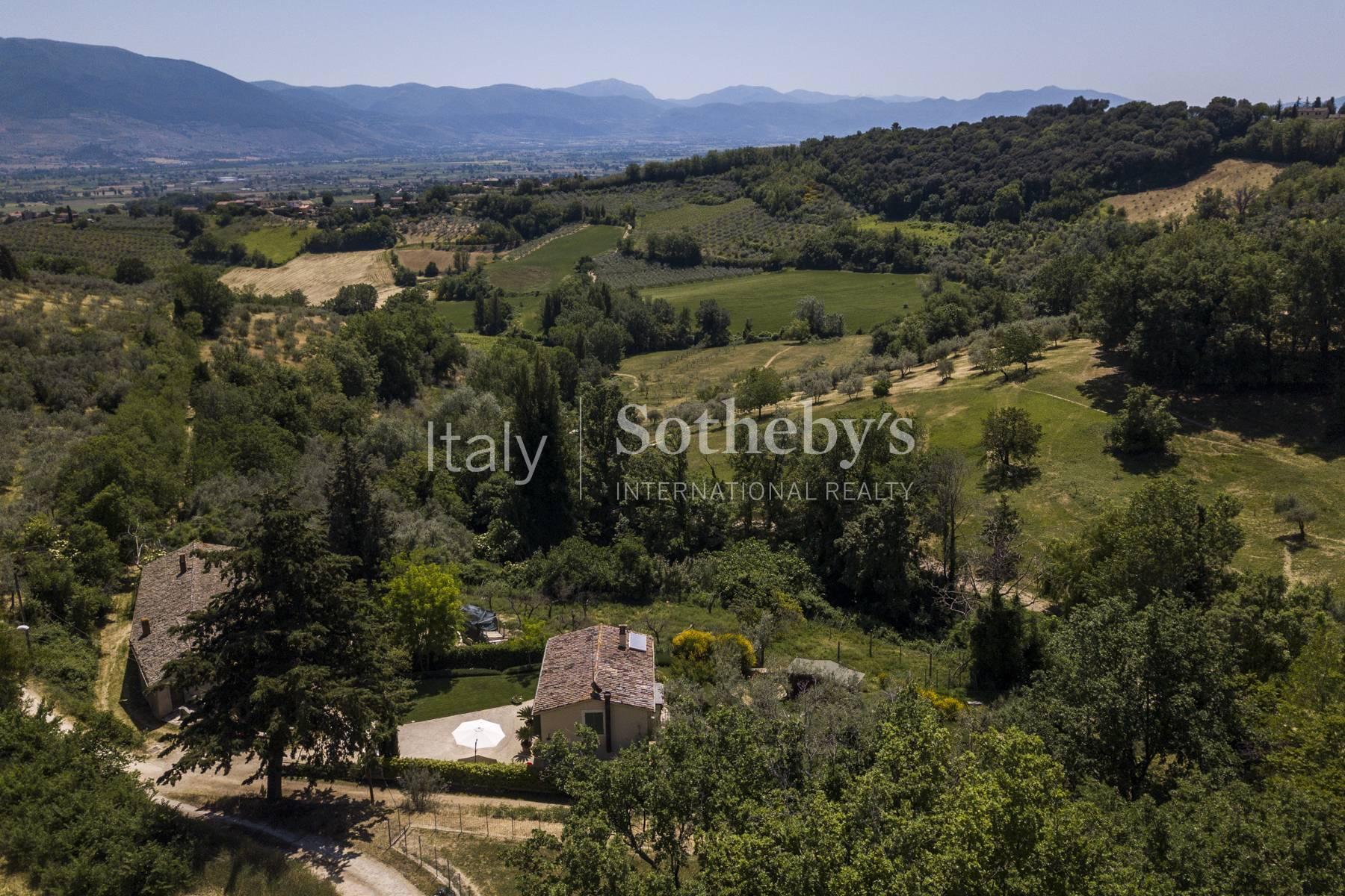 Incantevole villa con giardino nella campagna umbra, in vendita, Montefalco | Sotheby’s Realty Italy - 23