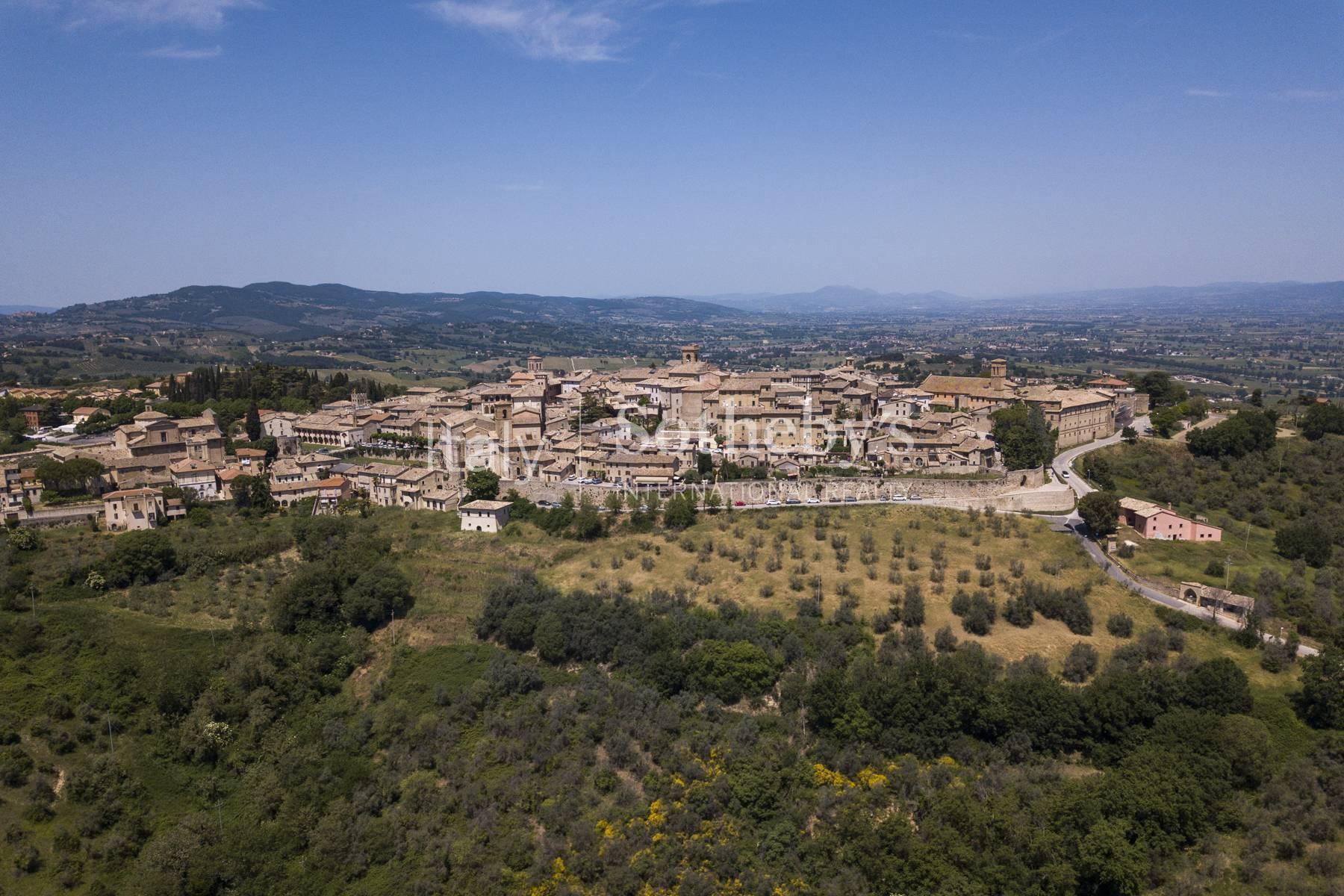 Incantevole villa con giardino nella campagna umbra, in vendita, Montefalco | Sotheby’s Realty Italy - 22