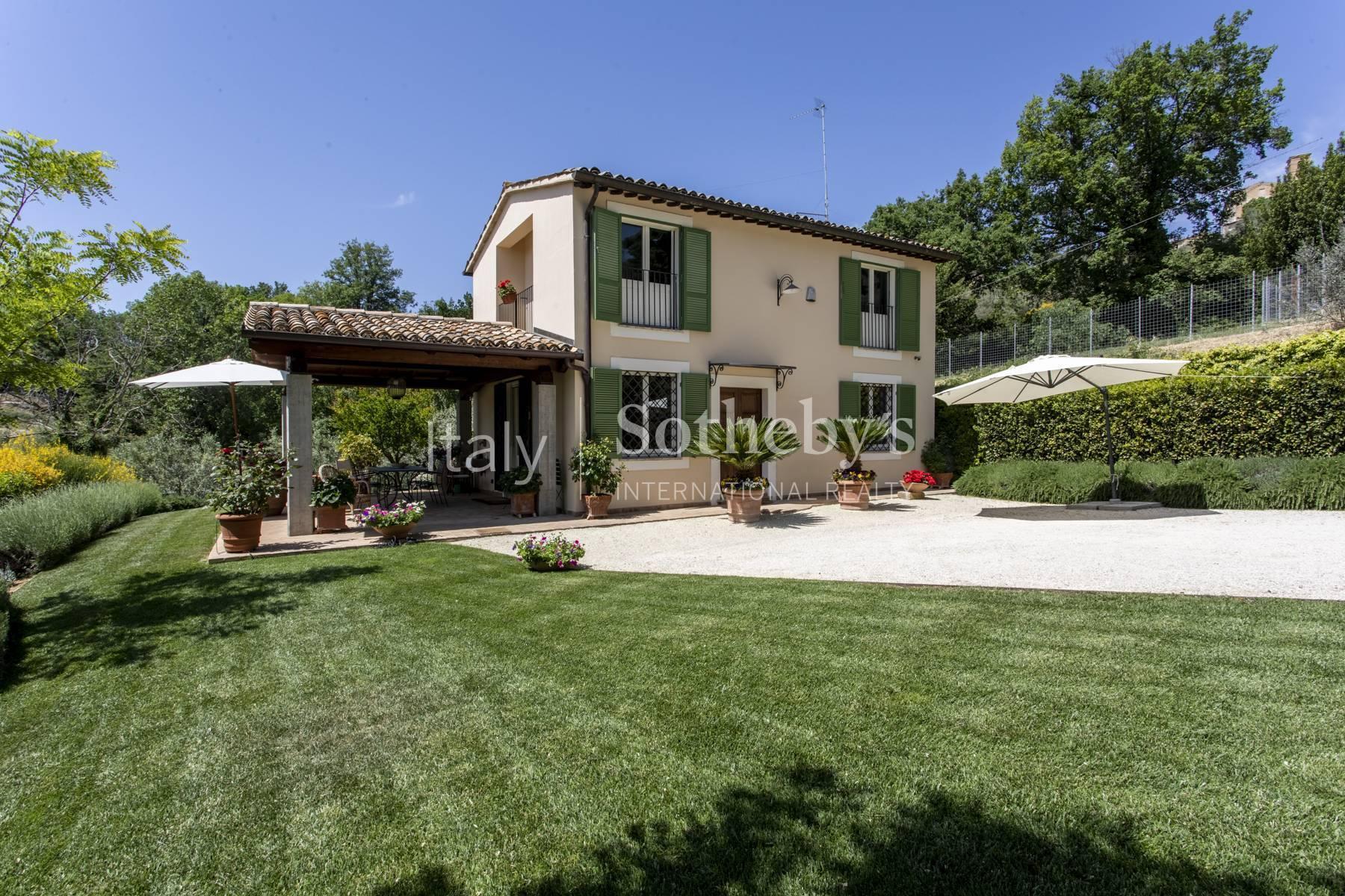 Incantevole villa con giardino nella campagna umbra, in vendita, Montefalco | Sotheby’s Realty Italy - 12