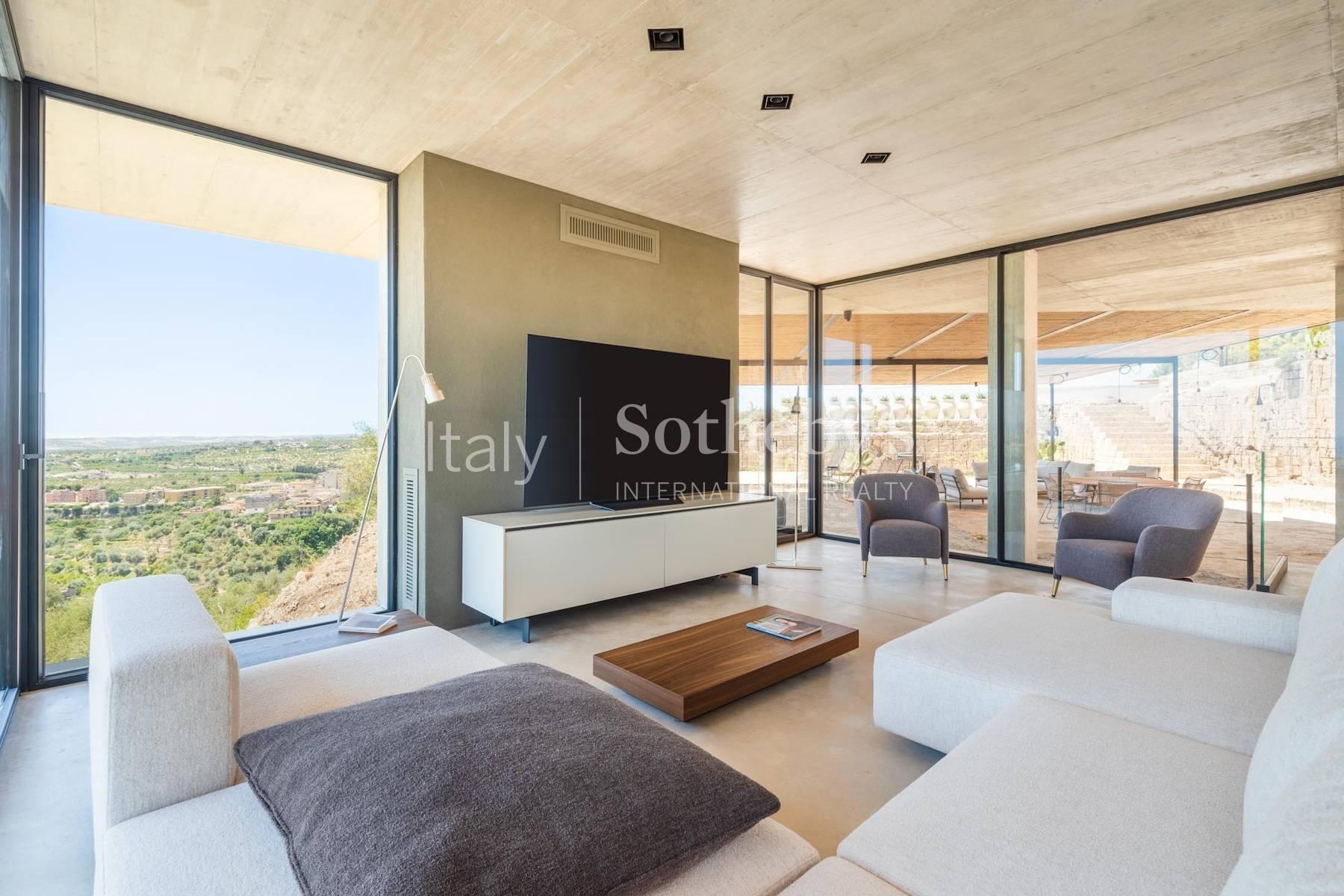 Casa Marotta, la casa di vetro nella Val di Noto, in affitto, Noto | Sotheby’s Realty Italy - 9