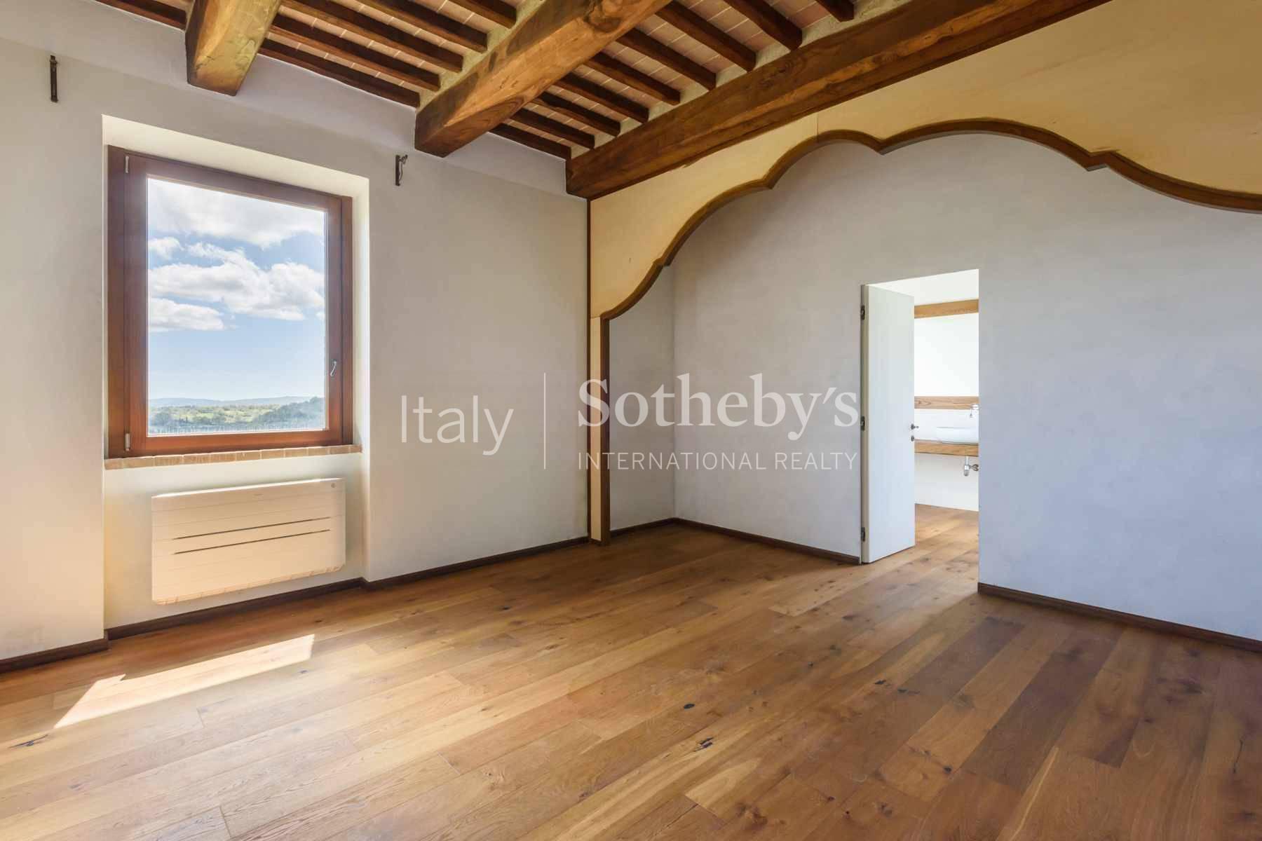 Affascinante proprietà con vigneto e oliveto - 8