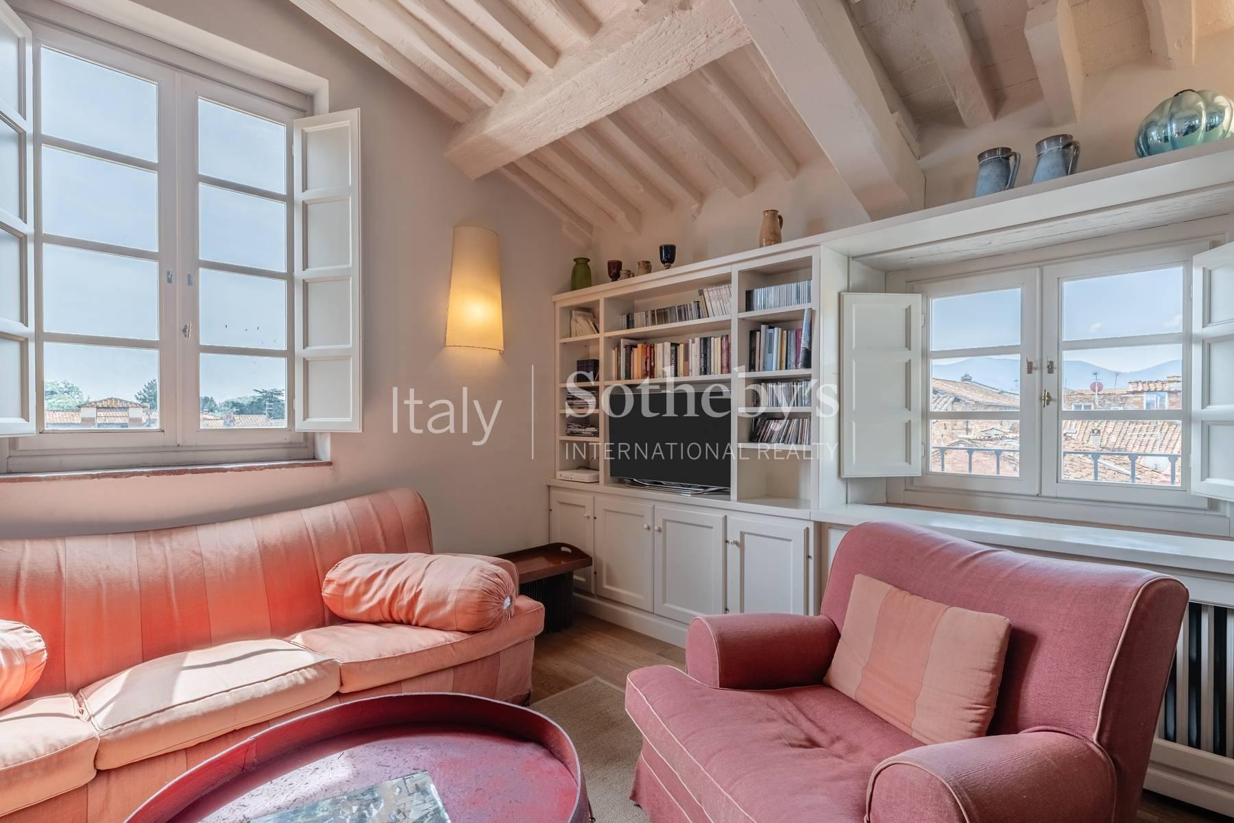 Luminoso attico in storico palazzo nobiliare a Lucca, in vendita, Lucca | Sotheby’s Realty Italy - 5