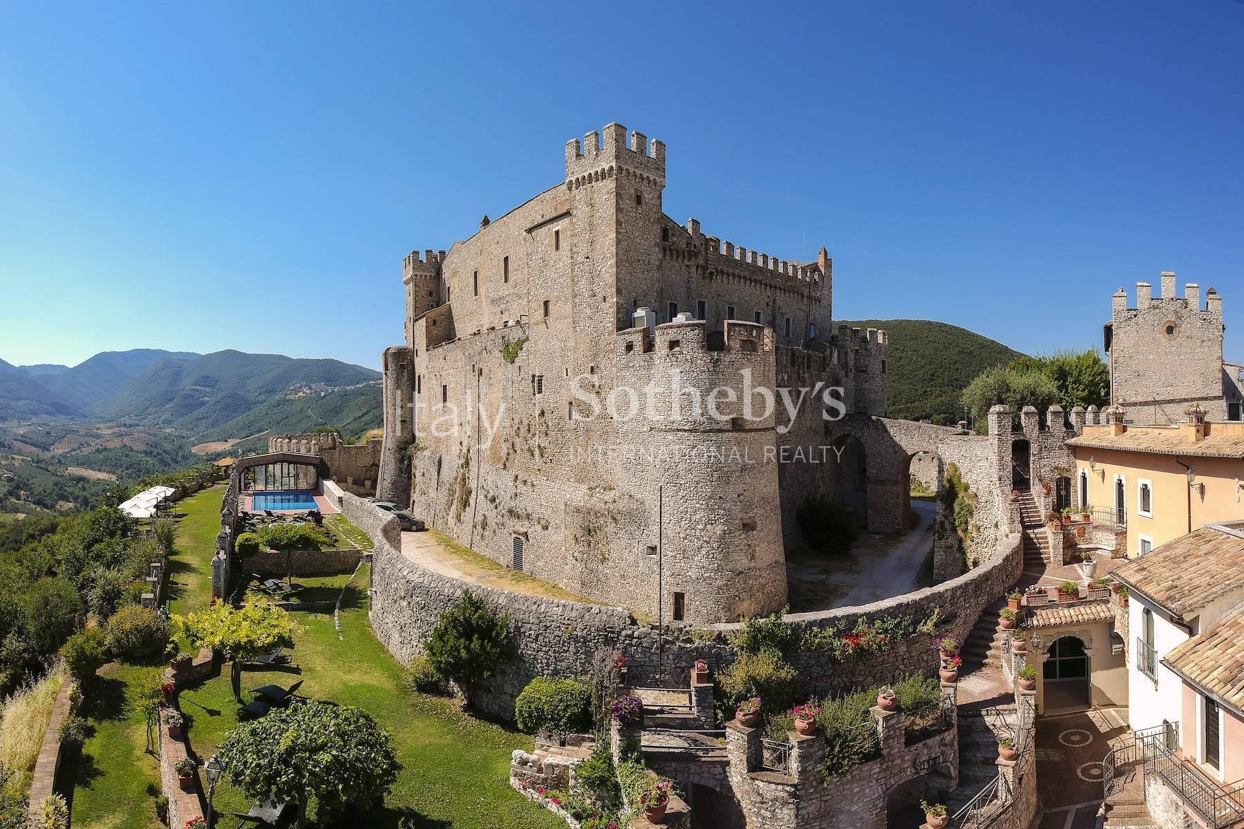 Magnifico castello medievale vicino Roma, in vendita, Nerola | Sotheby’s Realty Italy - 2