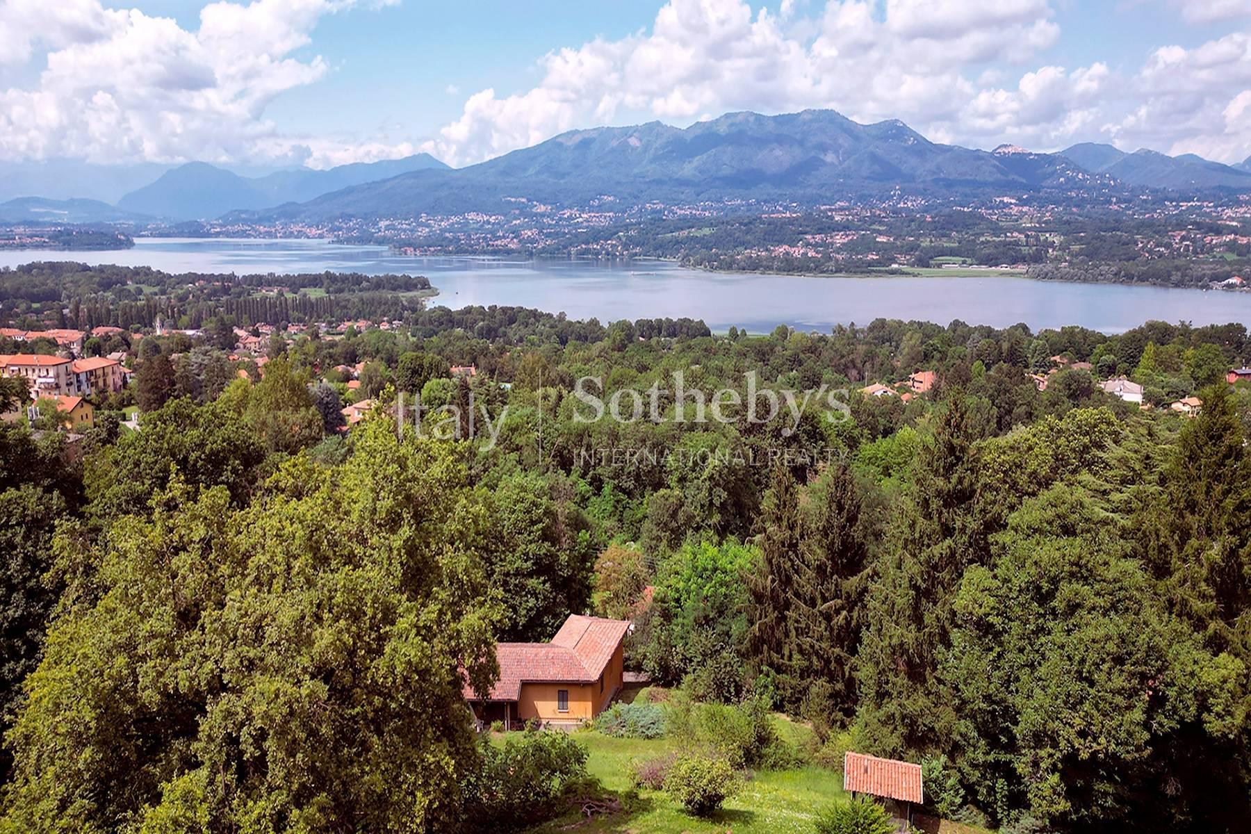 Affascinante villa anni '60 con vista sul lago di Varese, in vendita, Daverio | Sotheby’s Realty Italy - 13