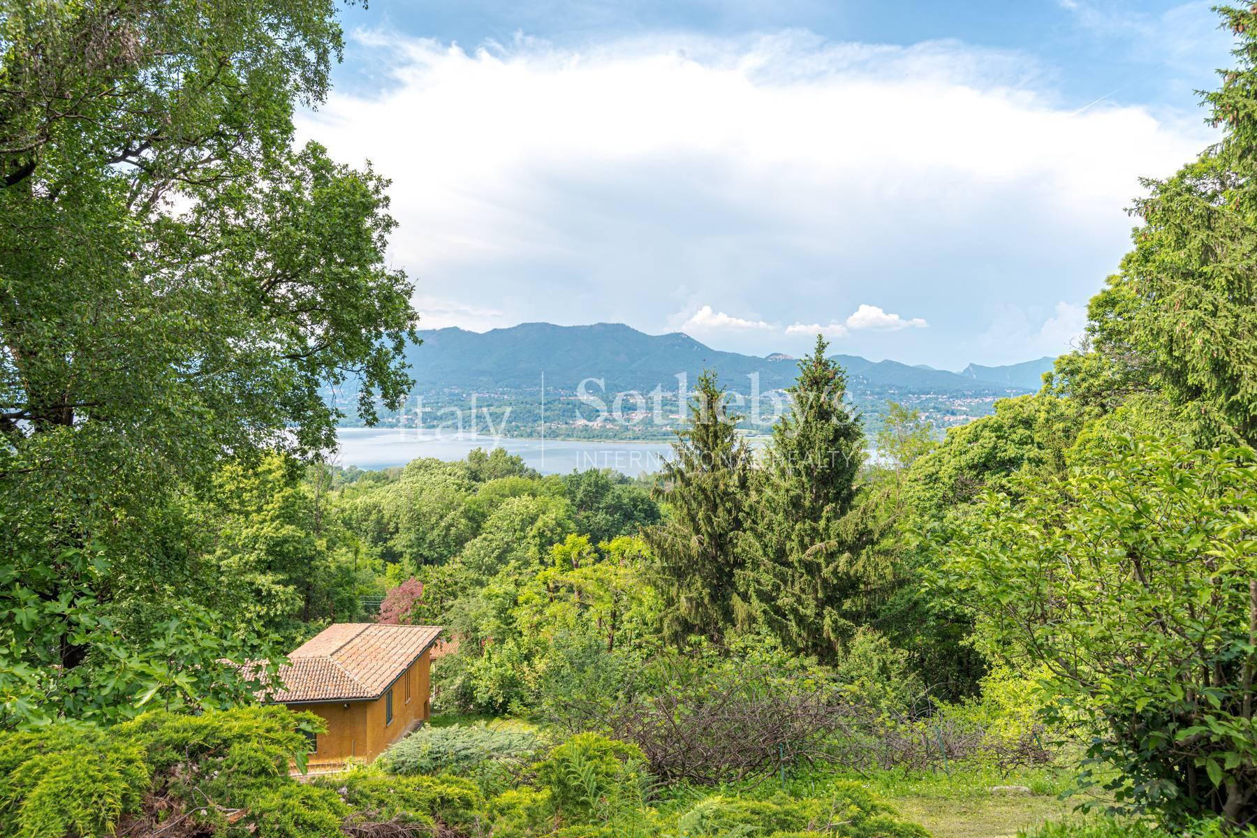 Affascinante villa anni '60 con vista sul lago di Varese, in vendita, Daverio | Sotheby’s Realty Italy - 14