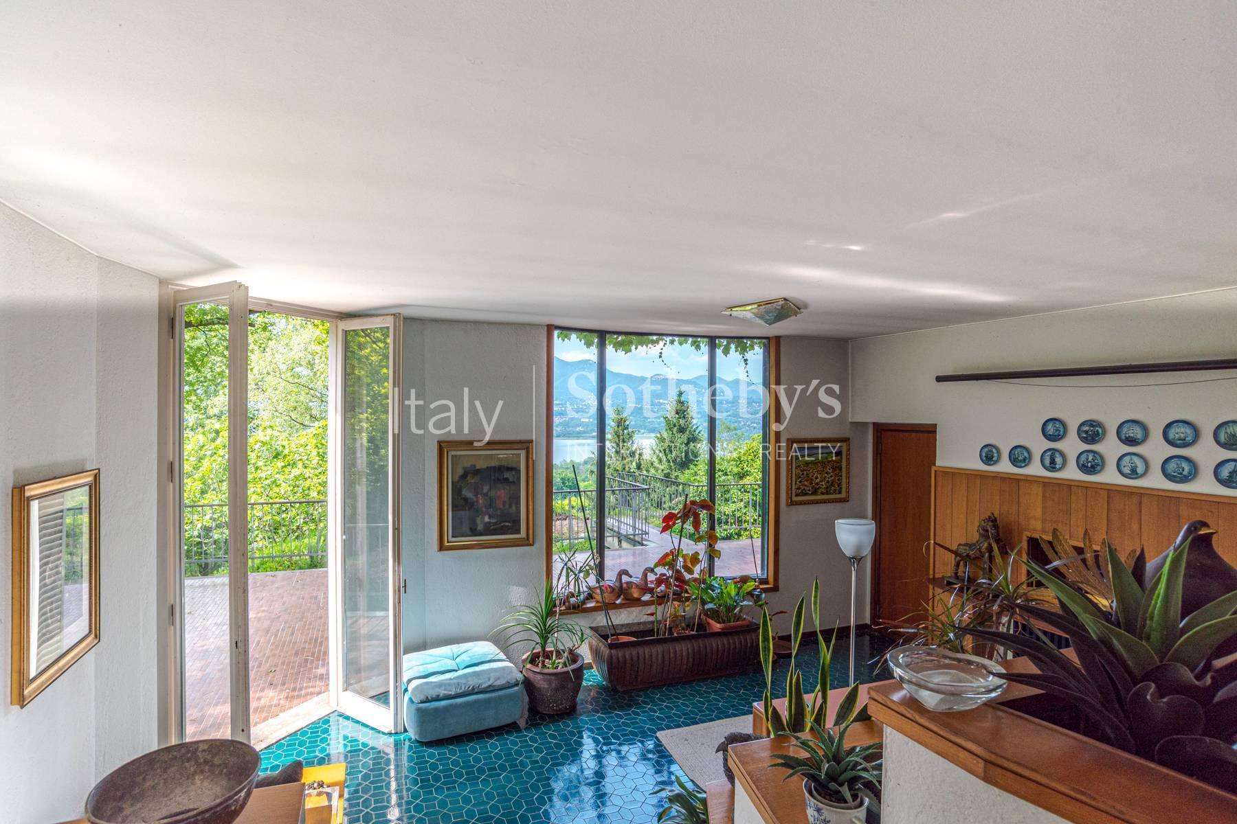 Affascinante villa anni '60 con vista sul lago di Varese, in vendita, Daverio | Sotheby’s Realty Italy - 6