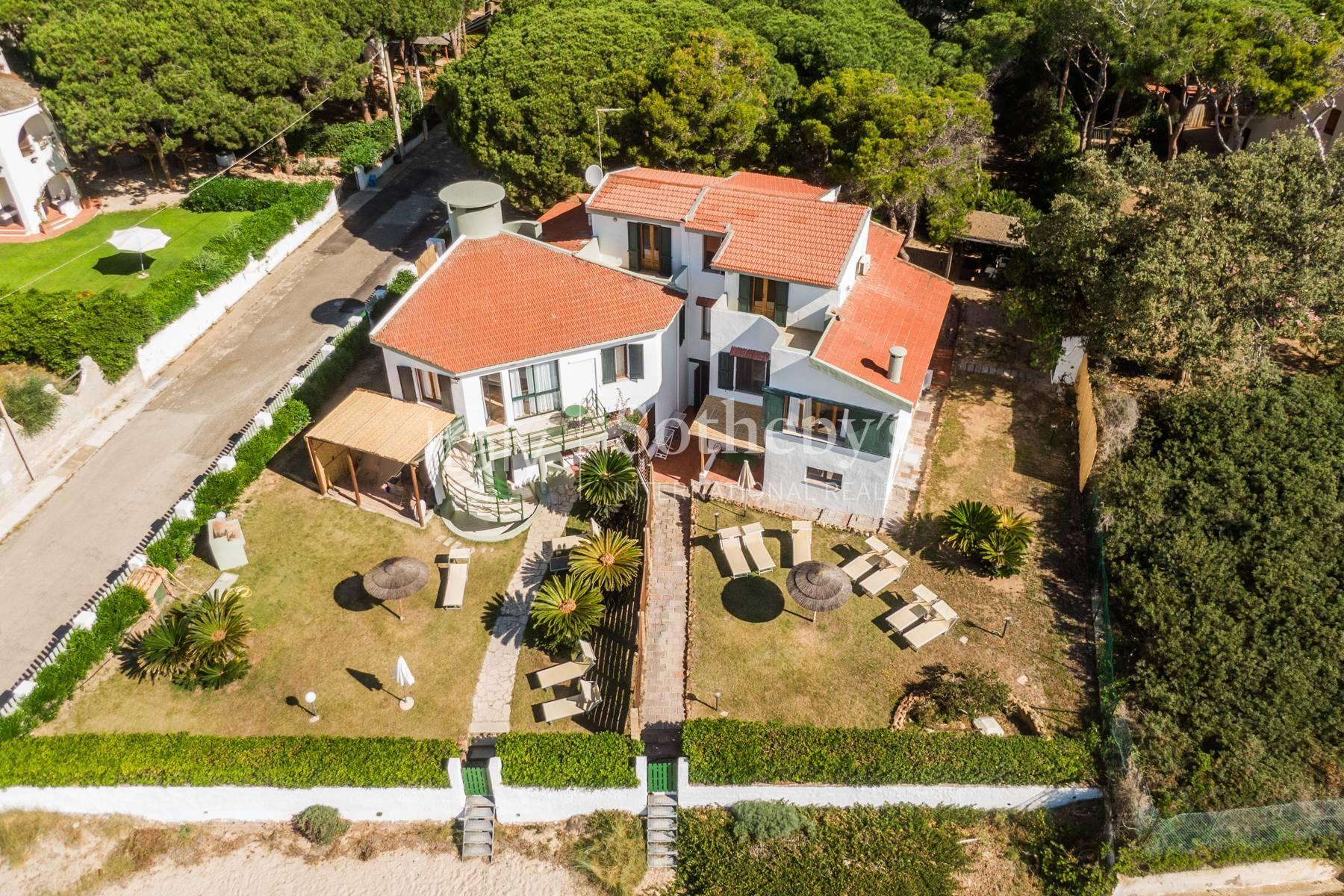 Villa sulla bellissima spiaggia di Santa Margherita di Pula, in vendita, Pula | Sotheby’s Realty Italy - 5