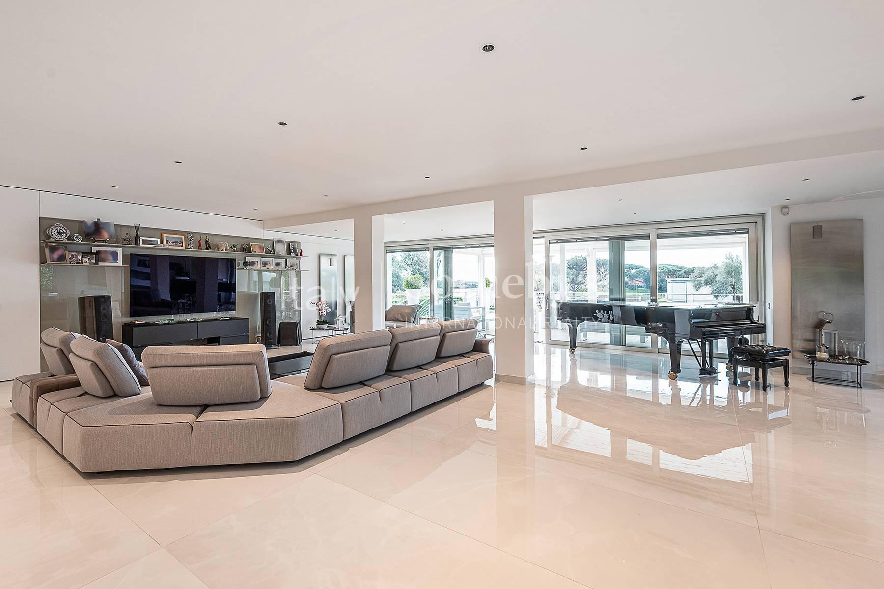 Exclusive villa in Olgiata with private swimming pool - 8