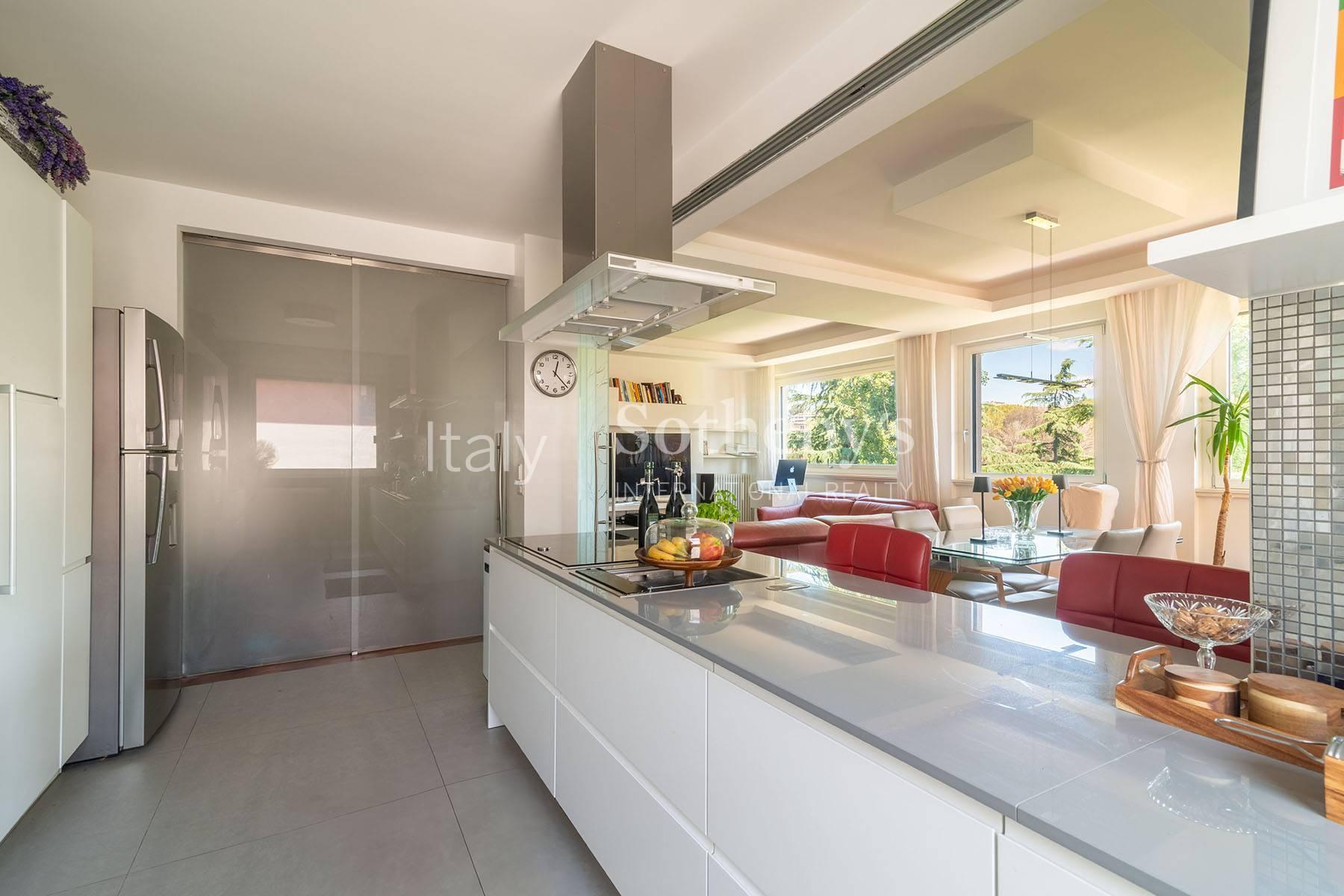 Luminoso appartamento con triplo affaccio, in vendita, Roma | Sotheby’s Realty Italy - 8