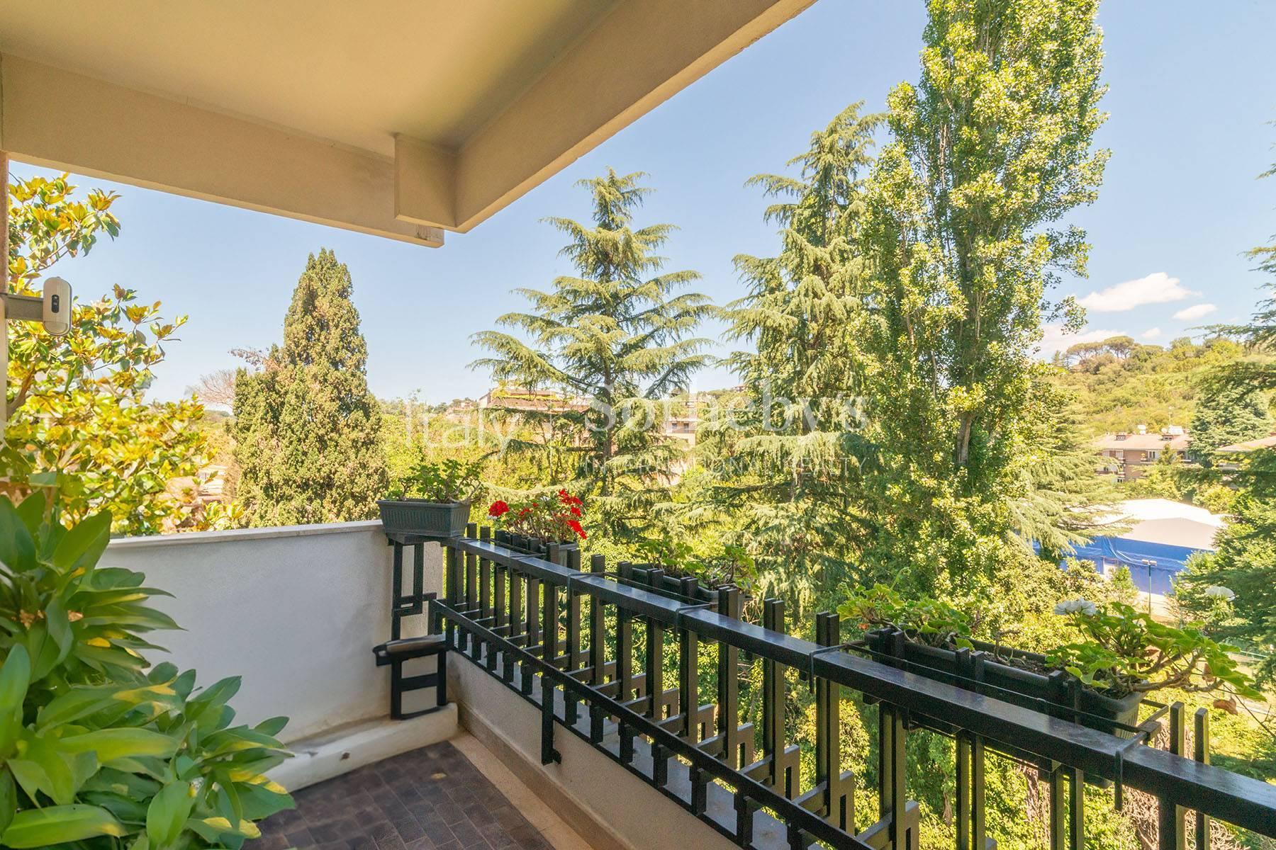 Luminoso appartamento con triplo affaccio, in vendita, Roma | Sotheby’s Realty Italy - 14