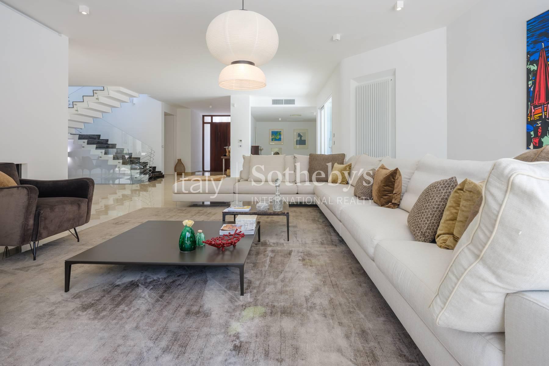 Prestigious villa with sea view pool - 8