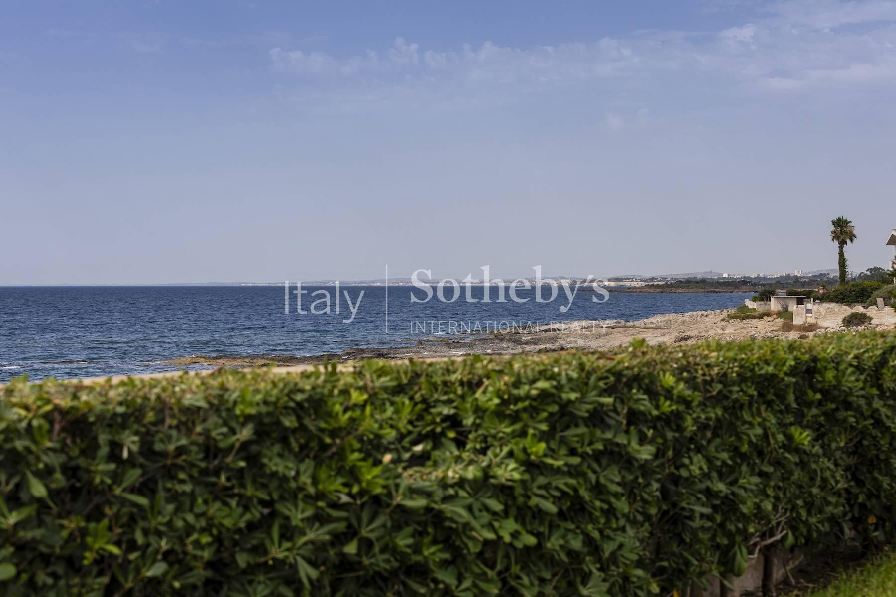 Villa esclusiva con accesso diretto al mare di Fontane Bianche, in vendita, Siracusa | Sotheby’s Realty Italy - 12