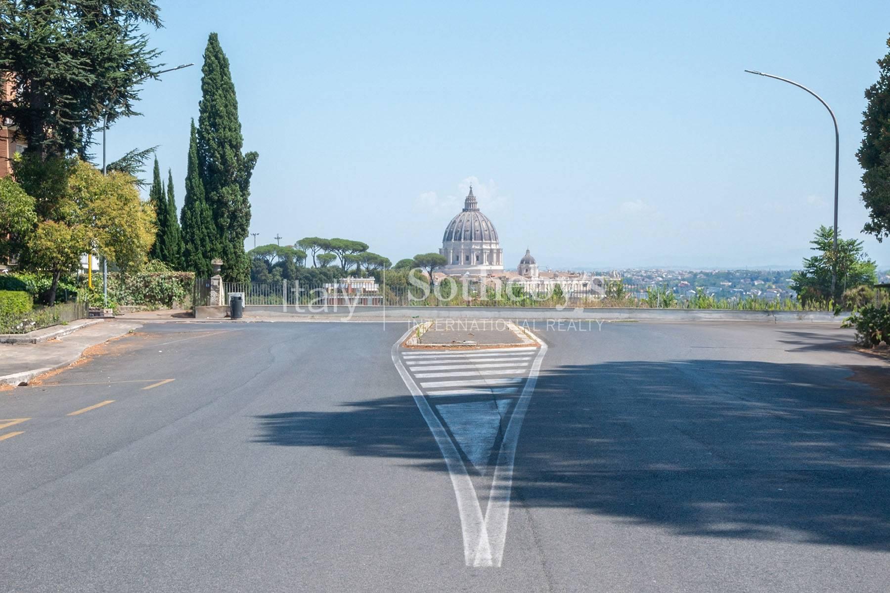 Rifinito appartamento nella famosa Via Piccolomini, in vendita, Roma | Sotheby’s Realty Italy - 16