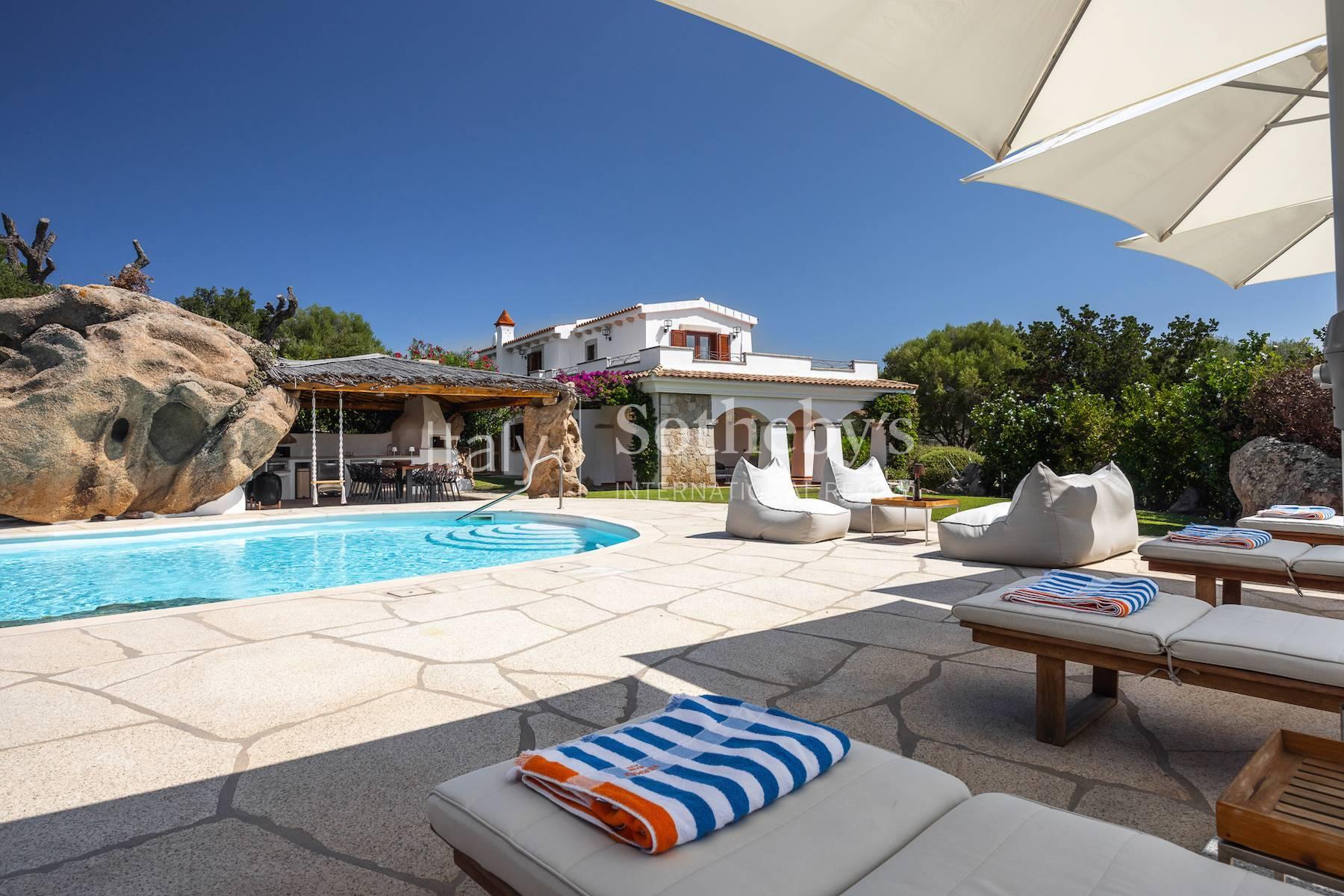 Villa ristrutturata con piscina a Porto Istana, in vendita, Olbia | Sotheby’s Realty Italy - 3
