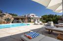 Villa ristrutturata con piscina a Porto Istana, in vendita, Olbia | Sotheby’s Realty Italy - 3