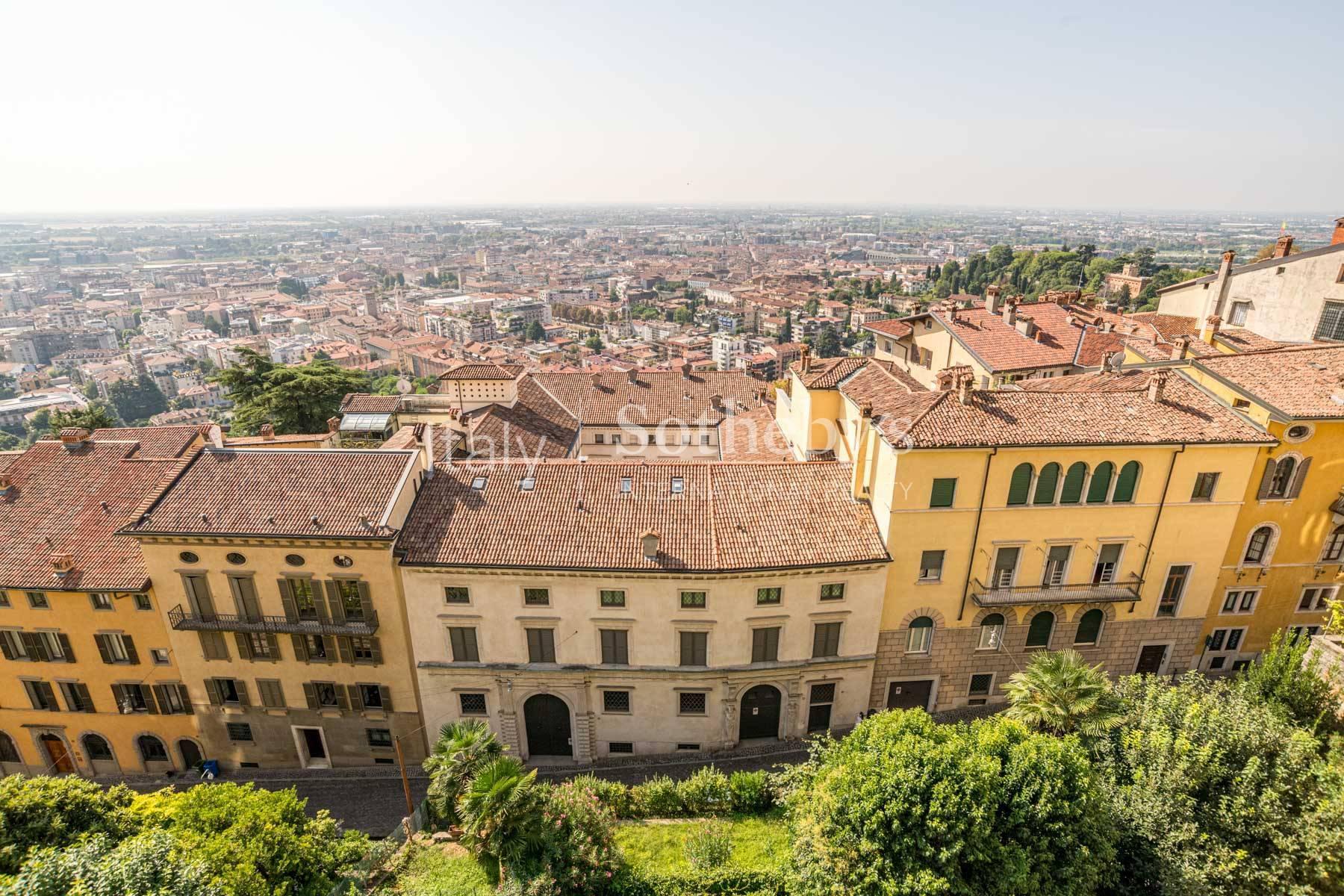 Elegante appartamento nel cuore di Bergamo Alta, in vendita, Bergamo | Sotheby’s Realty Italy - 3