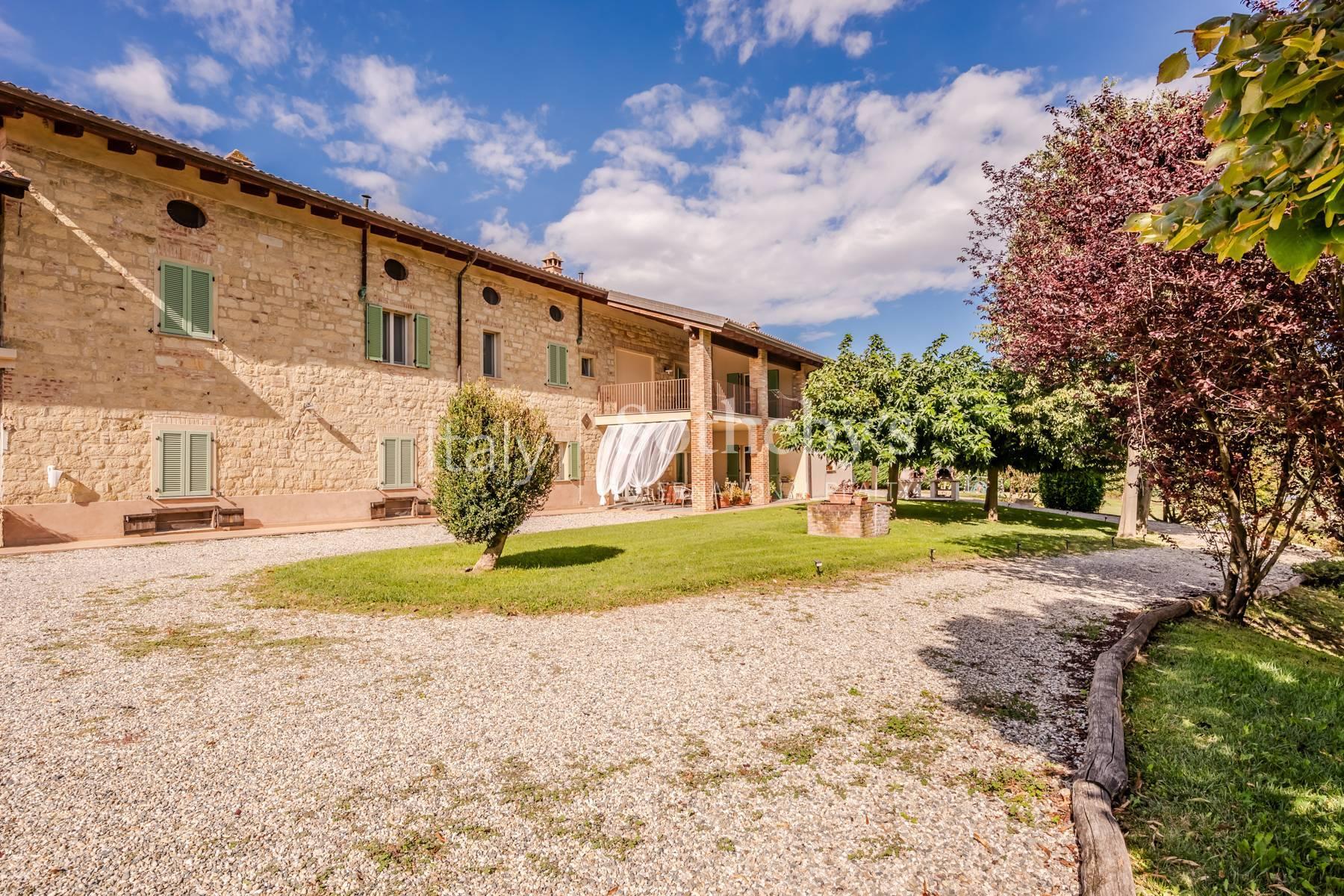 Casale di charme nelle colline del Monferrato, in vendita, Vignale Monferrato | Sotheby’s Realty Italy - 2