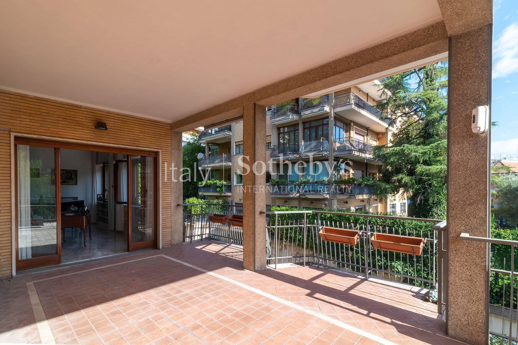 Luminoso appartamento con ampi terrazzi, in vendita, Roma | Sotheby’s Realty Italy - 11