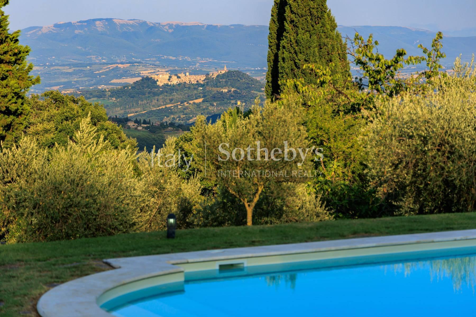 Casale del 1800 con vista su Todi, in vendita, Todi | Sotheby’s Realty Italy - 2