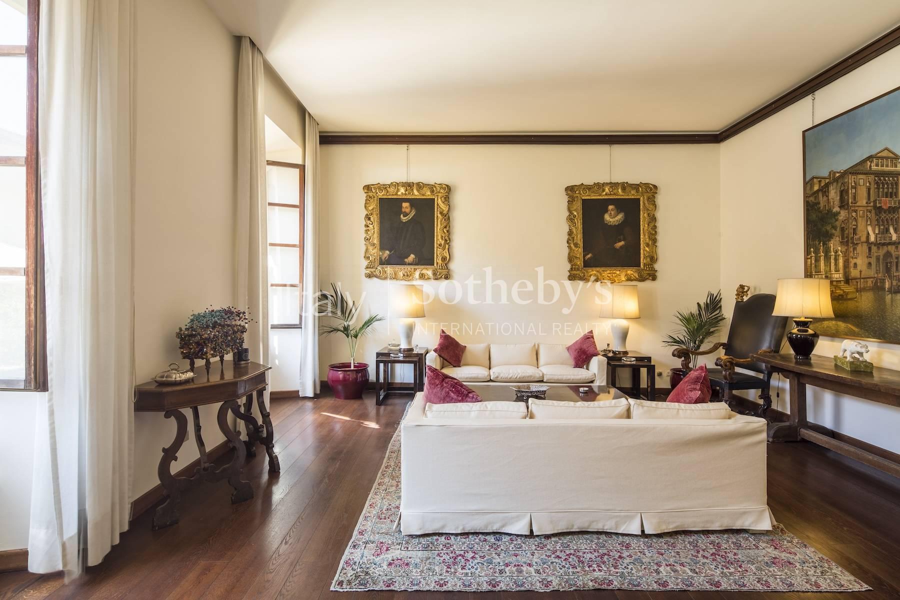 16th-century palace in the heart of Rome - 6