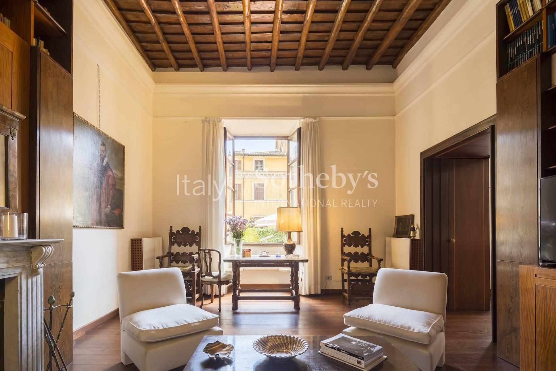 16th-century palace in the heart of Rome - 3