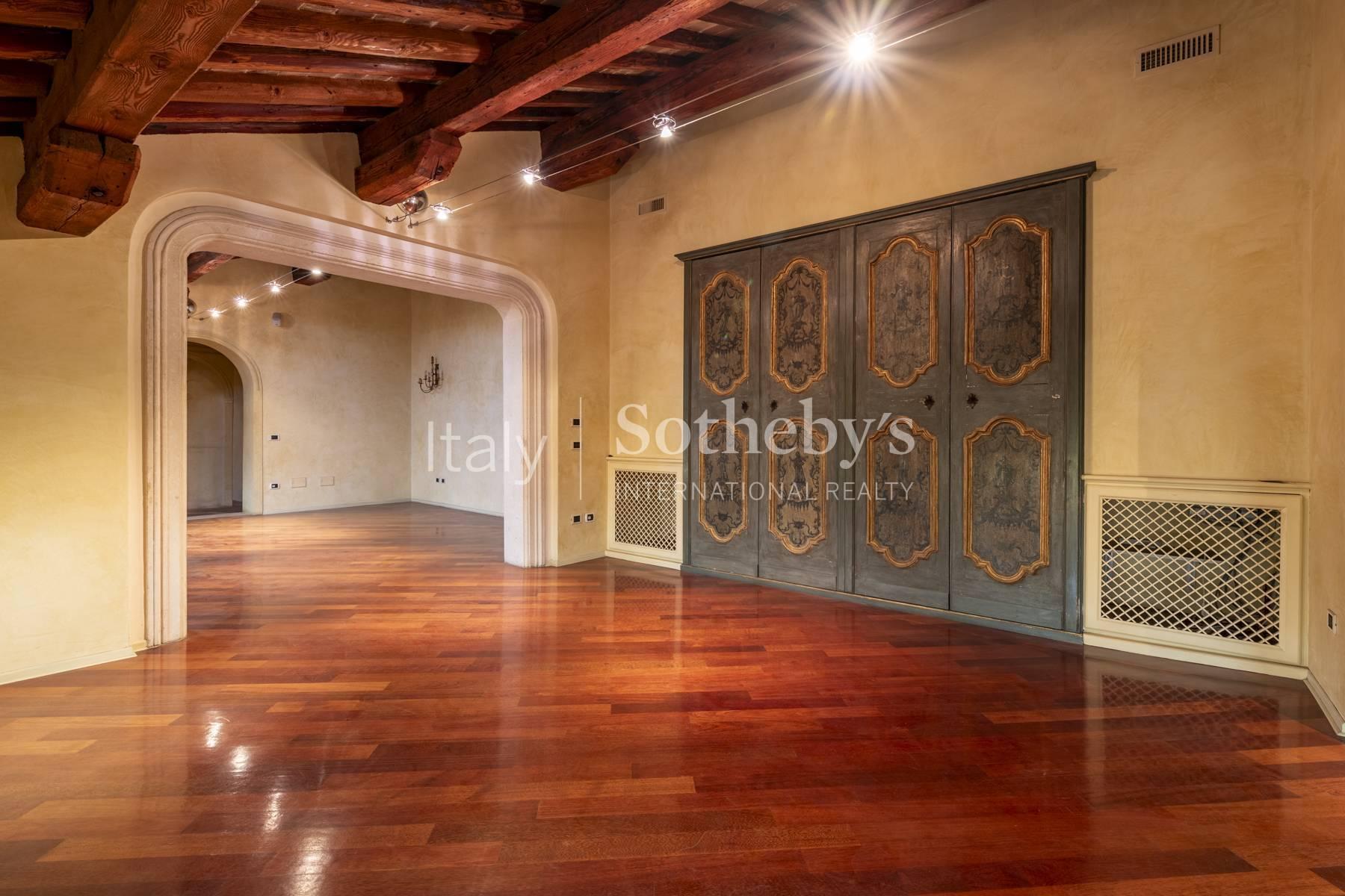 Exclusive penthouse in the historic center of Padua - 3
