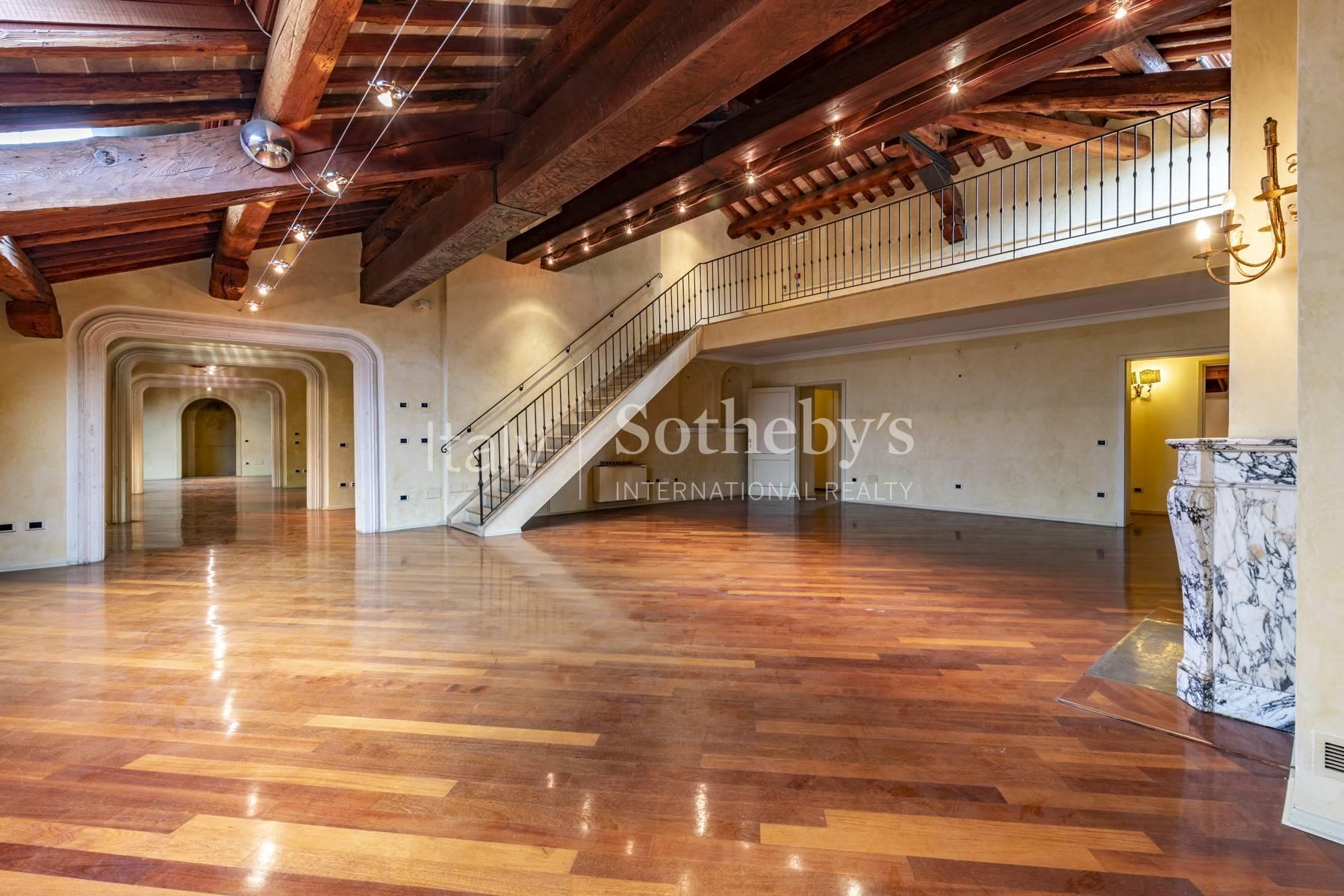 Exclusive penthouse in the historic center of Padua - 2