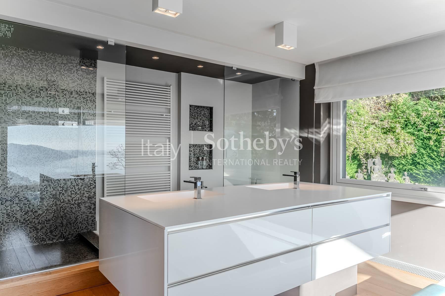 Villa moderna con spa affacciata sulle rive del Lago, in vendita, Bee | Sotheby’s Realty Italy - 11