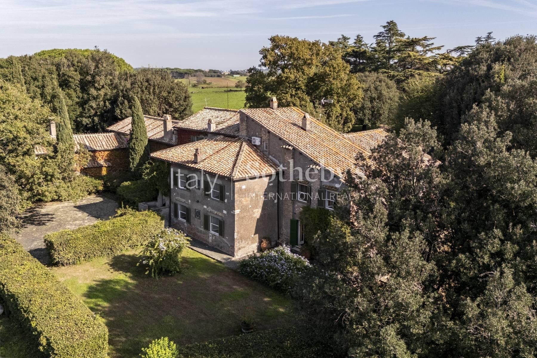 17th Century villa in the roman countryside - 3