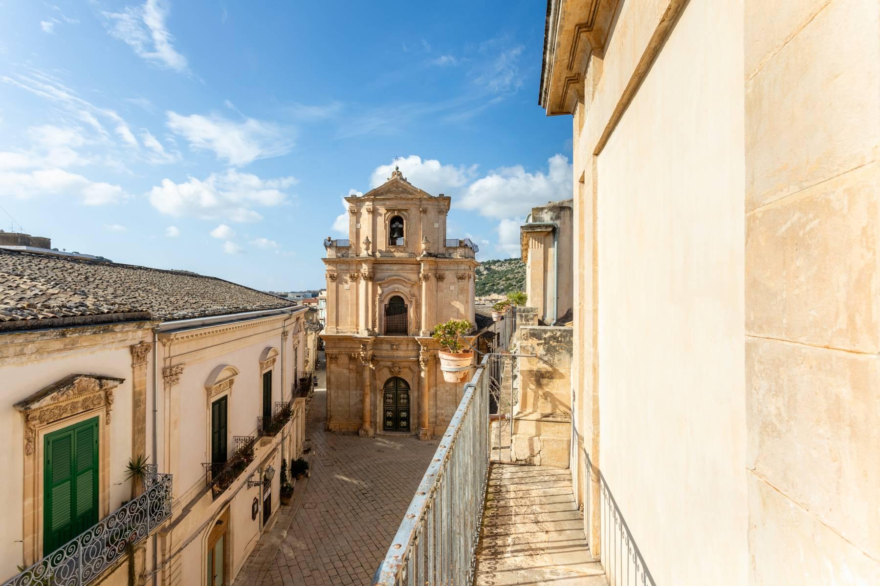 Prestigioso palazzo storico nel cuore di Scicli - 1