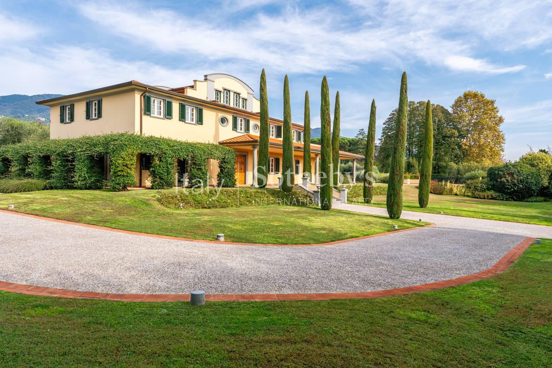 Raffinata villa sulle colline di Lucca - 2