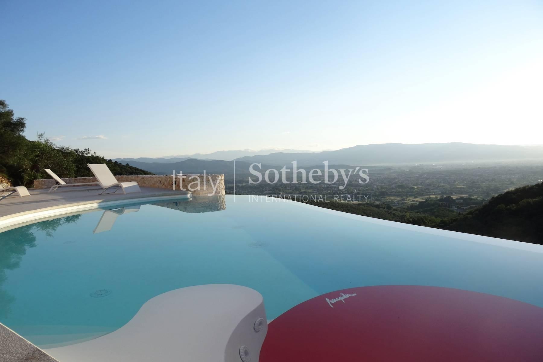 Una villa impeccabilmente progettata che si affaccia su Lucca, in affitto, Lucca | Sotheby’s Realty Italy - 26