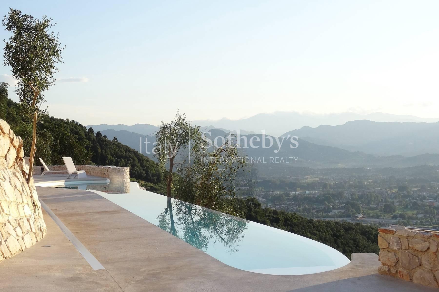 Una villa impeccabilmente progettata che si affaccia su Lucca, in affitto, Lucca | Sotheby’s Realty Italy - 7