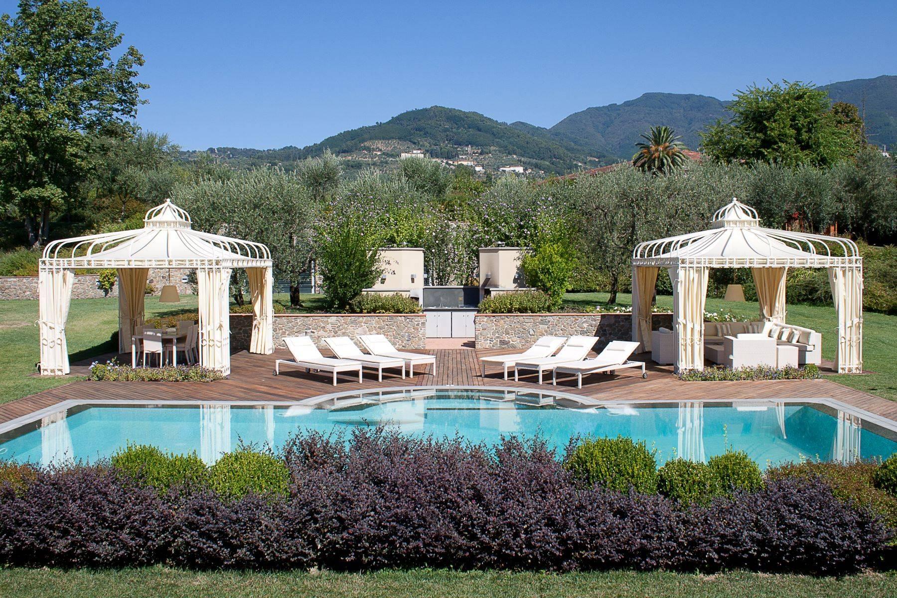 Raffinata villa sulle colline di Lucca - 1