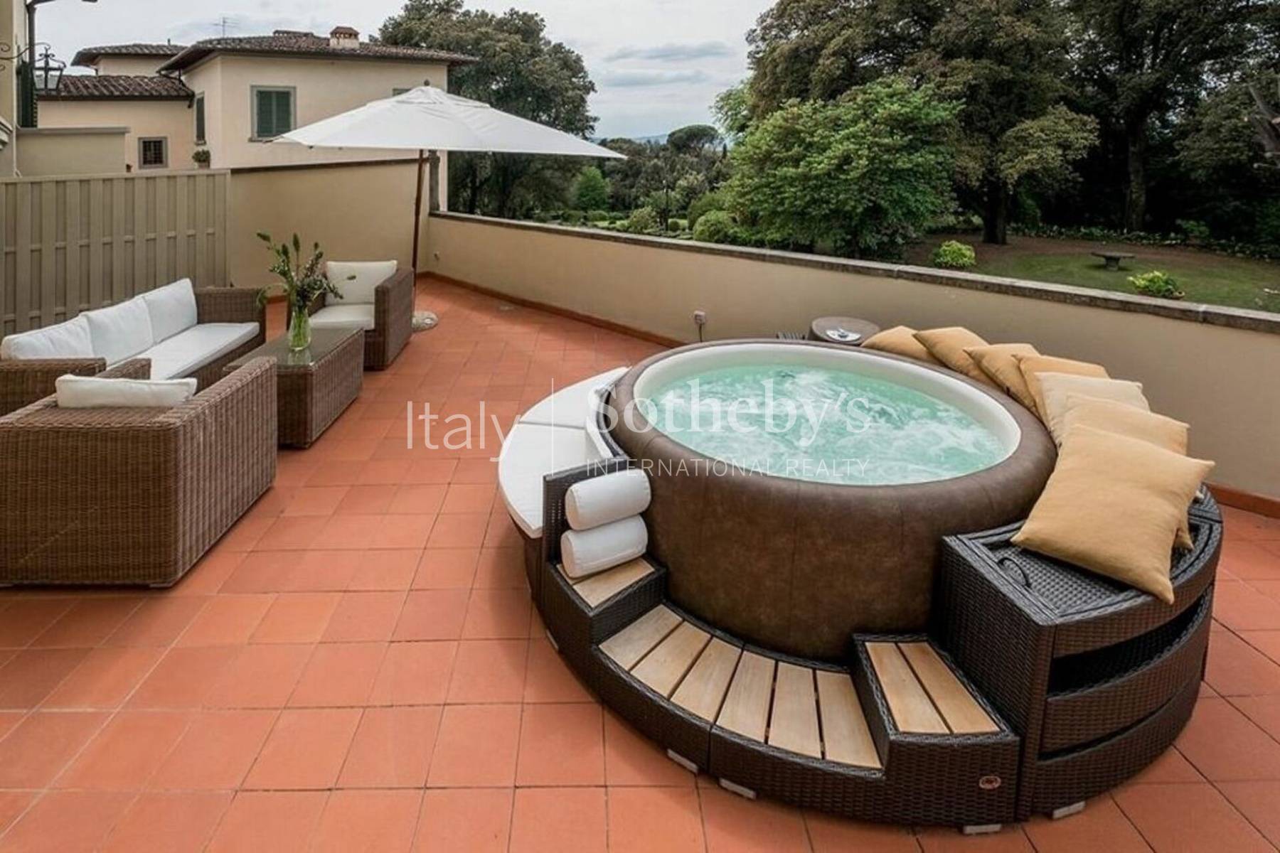 Splendida villa con piscina sulla collina di Fiesole - 4